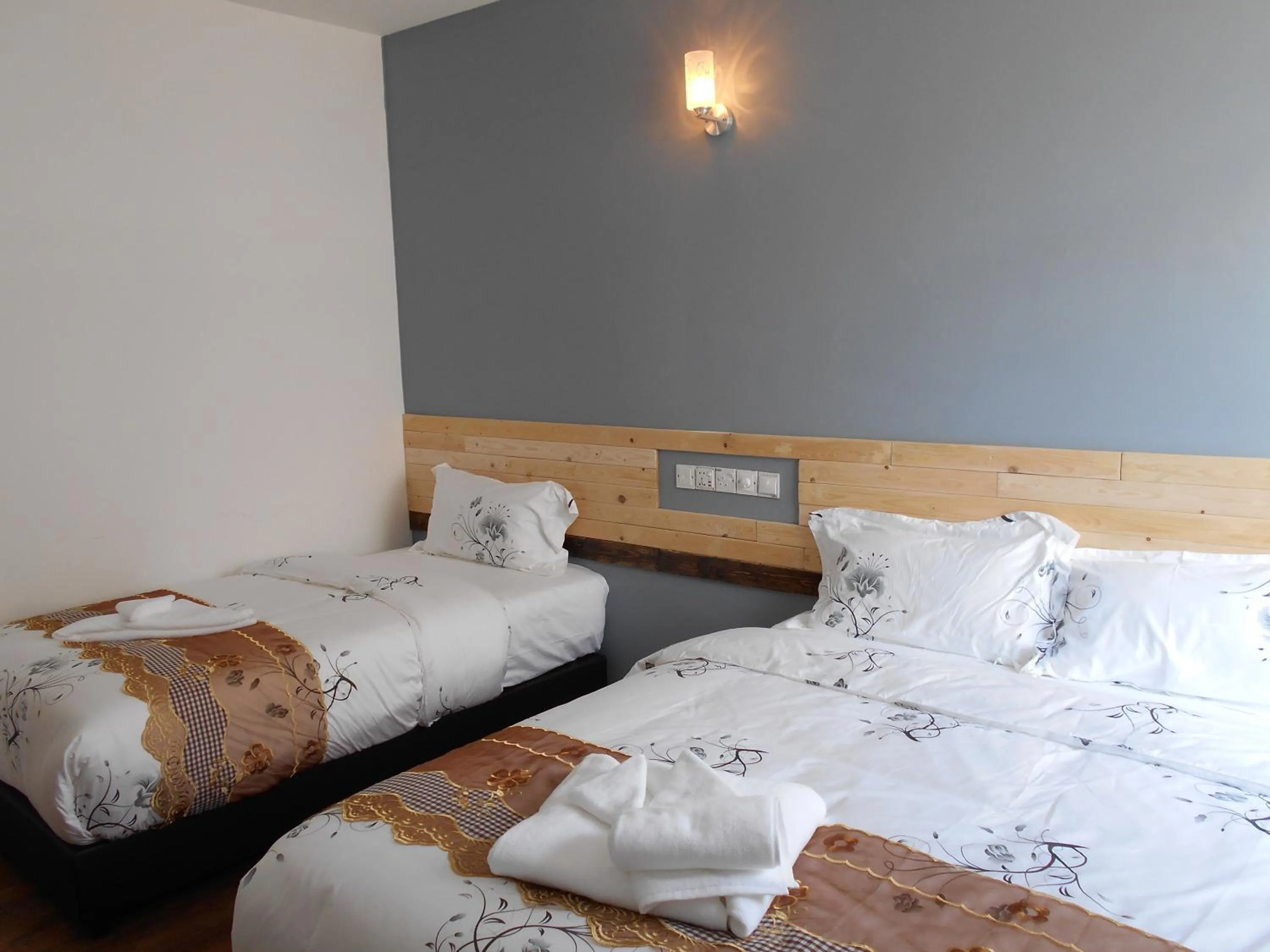 Property building, Bed in De Grand Boutique Hotel