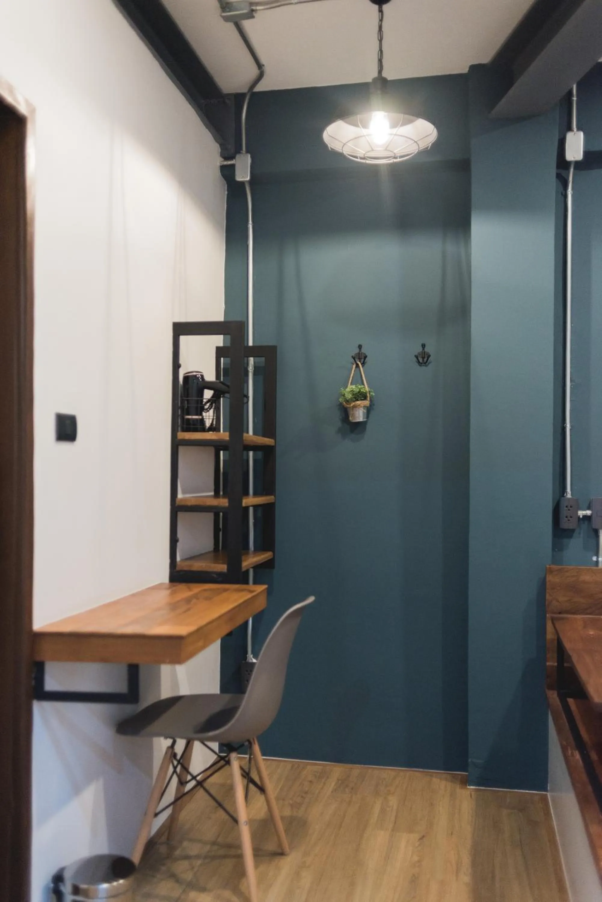 Decorative detail in Chernchan Hostel