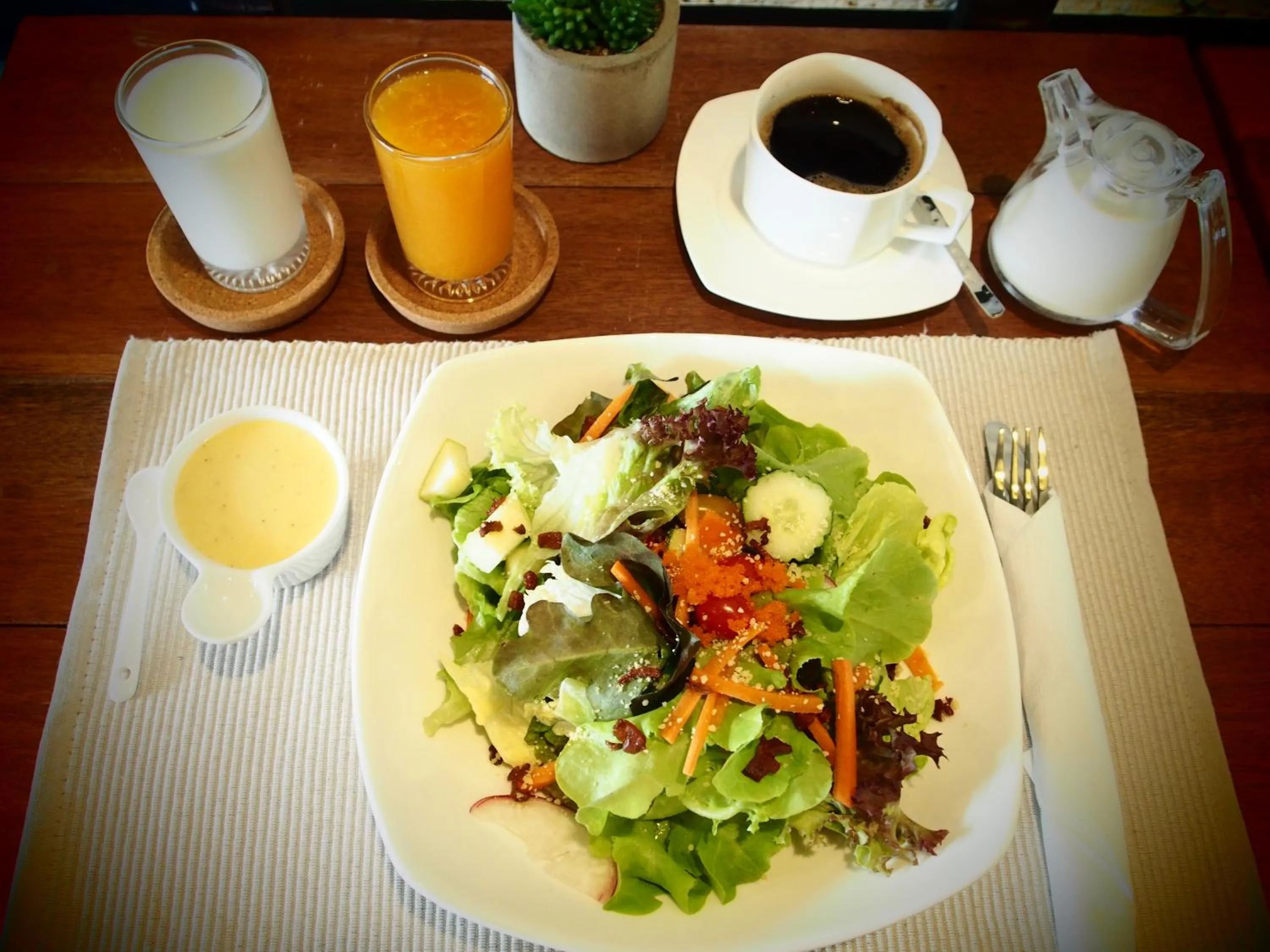 Food and drinks in Chernchan Hostel