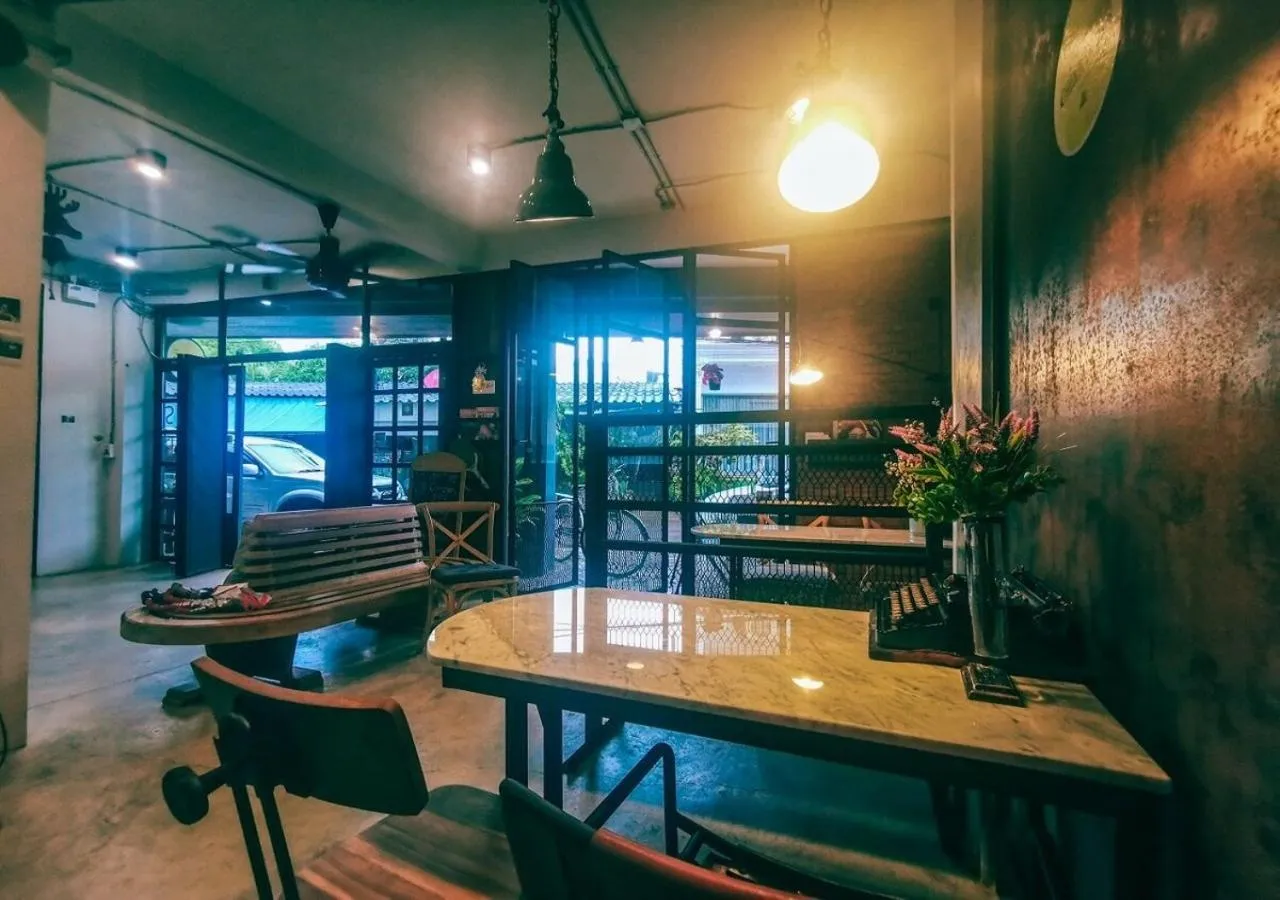 Property building in Chernchan Hostel