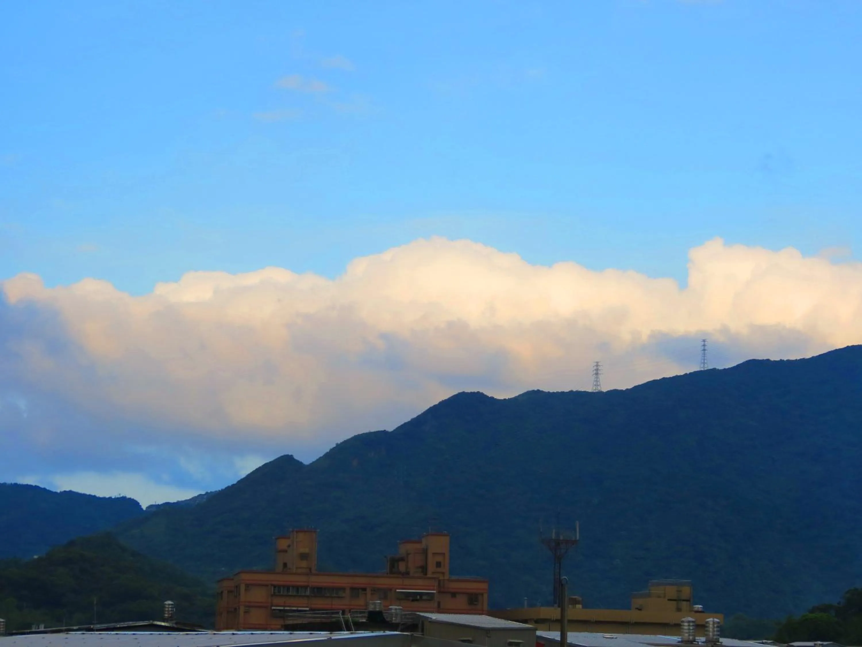 Spring in eZ Stay Juifen(Ruifang Station)