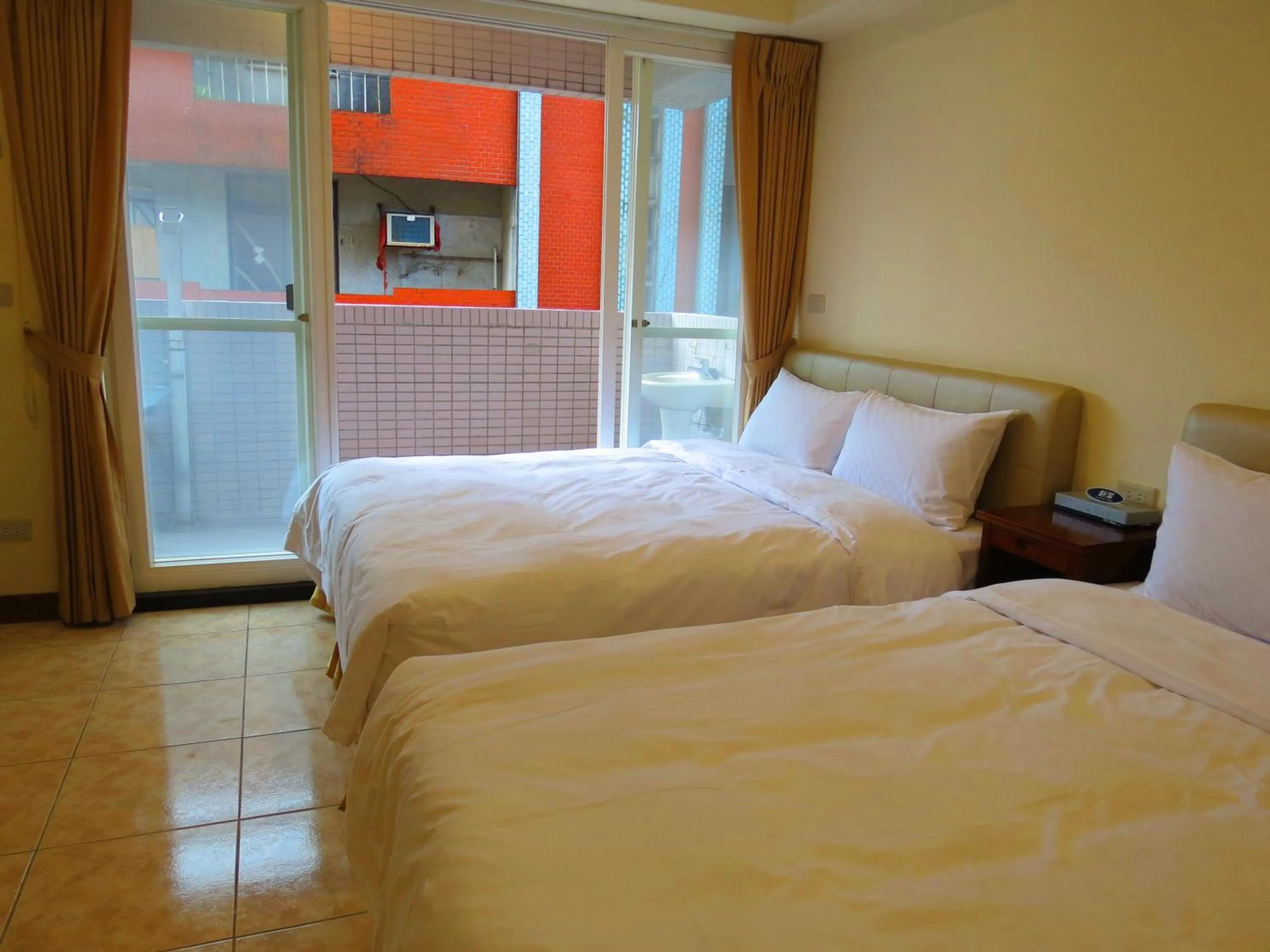Balcony/Terrace, Bed in eZ Stay Juifen(Ruifang Station)