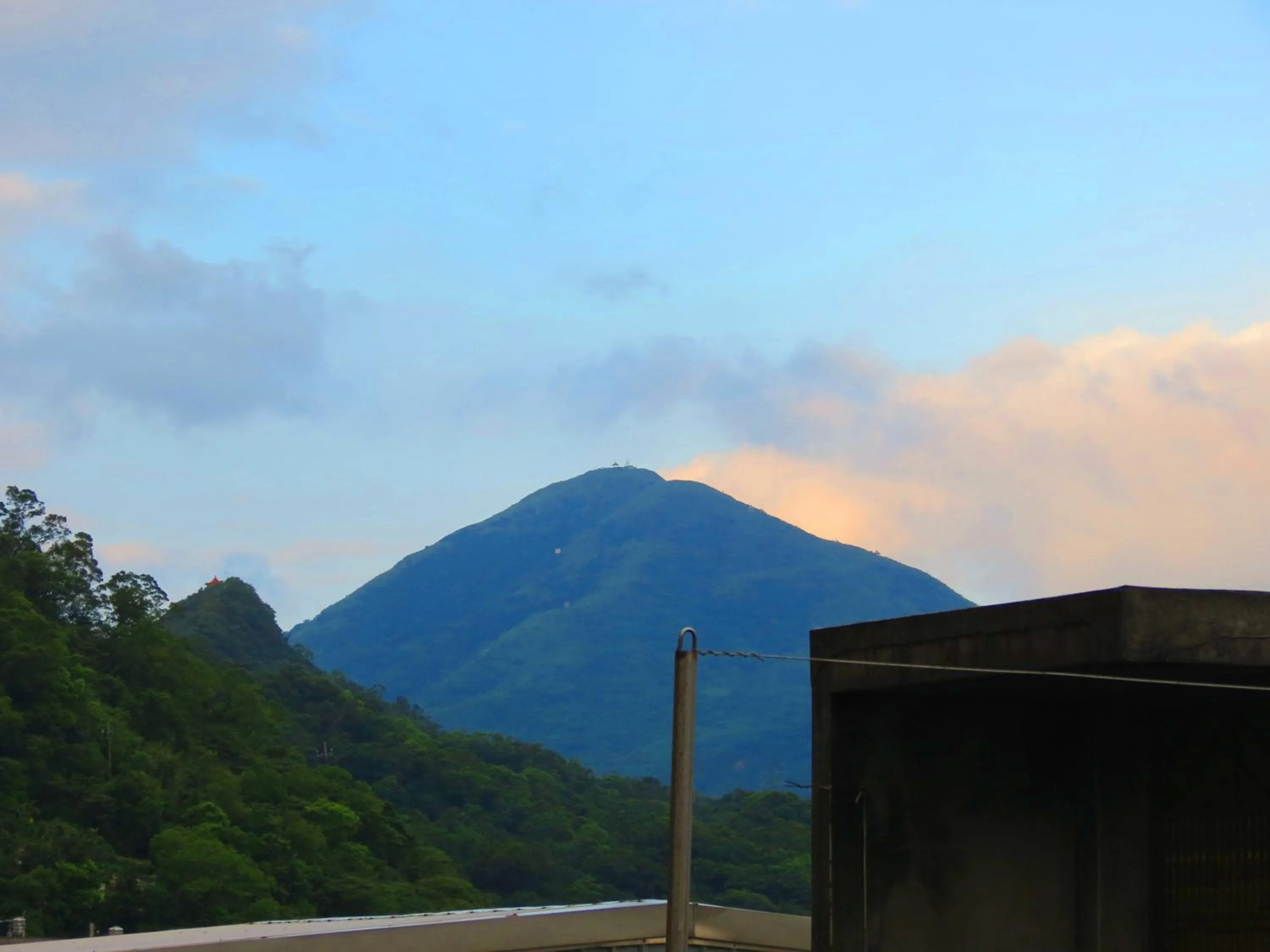 Spring in eZ Stay Juifen(Ruifang Station)