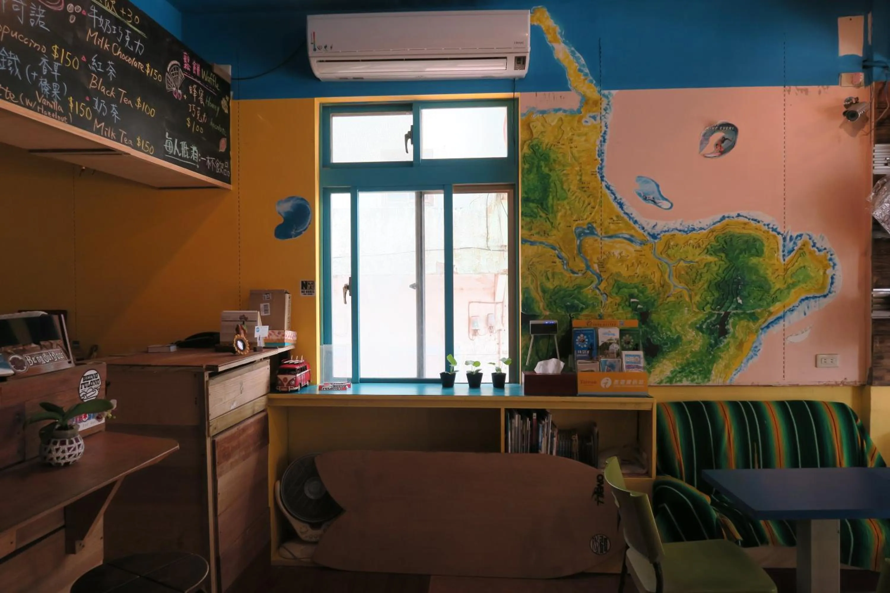 Restaurant/places to eat in Being Outdoor