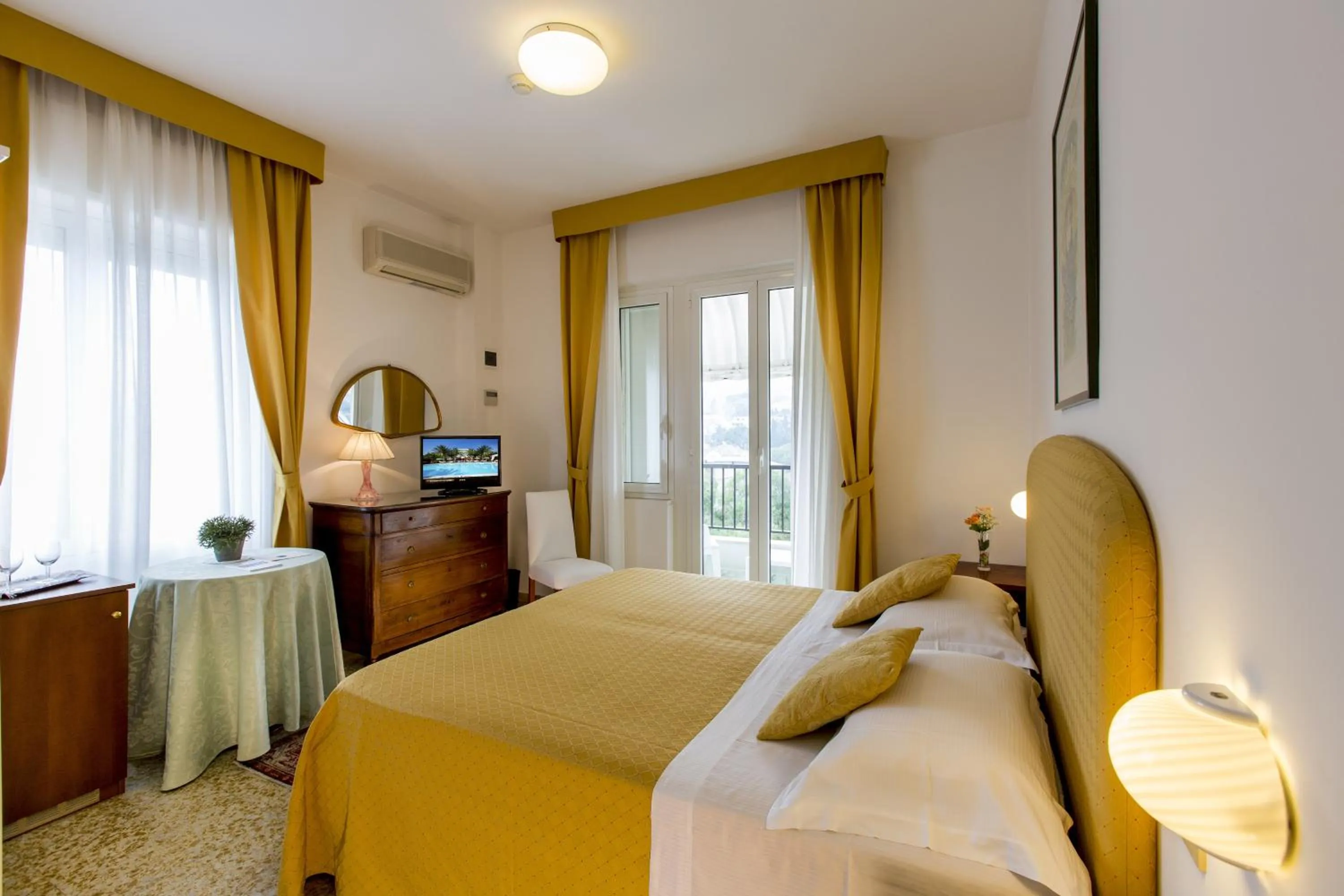 Bedroom in Hotel Mion Charme & Relax