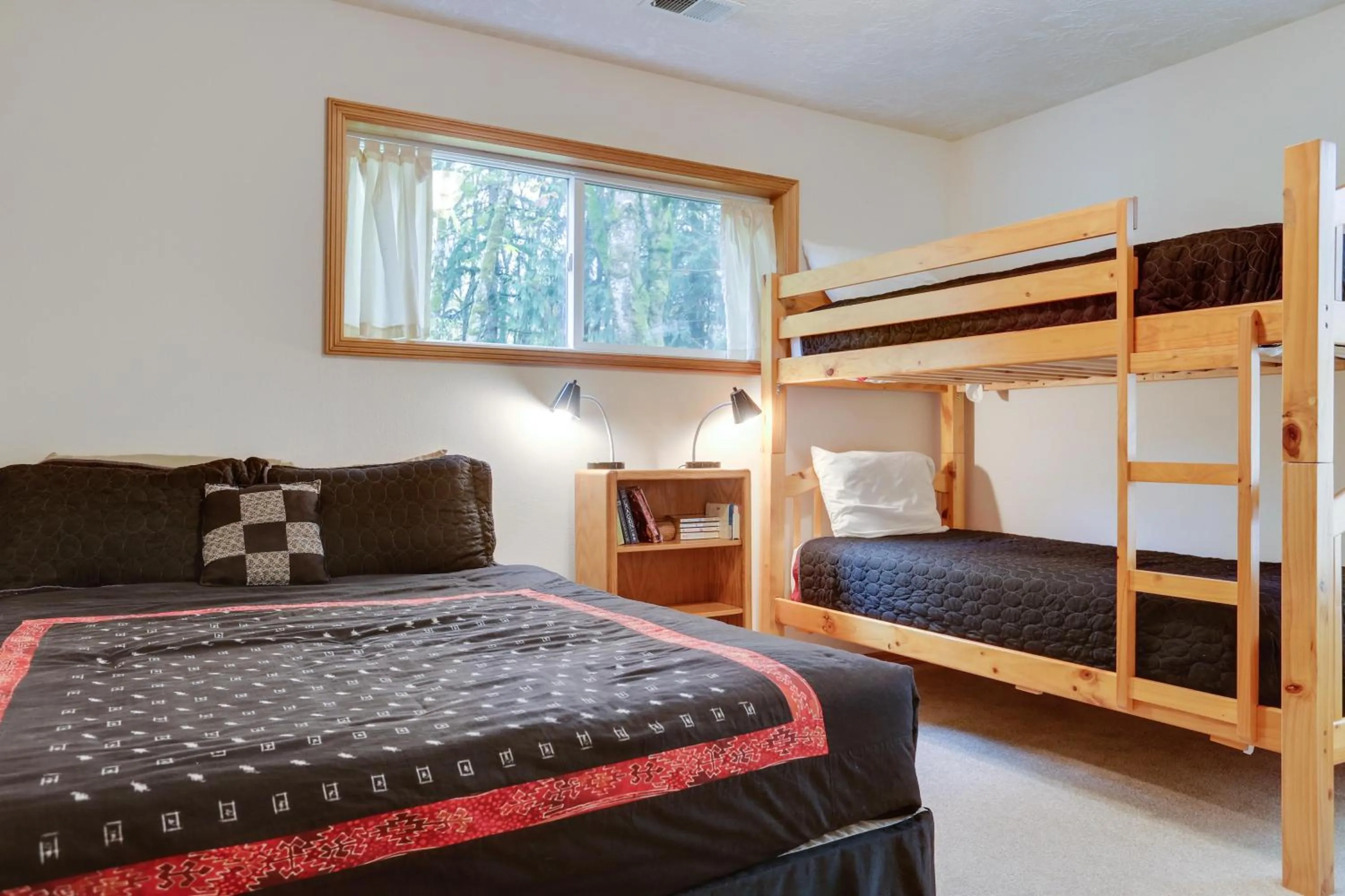 Bedroom, Bed in Golfer's Villa at the Resort on the Mountain