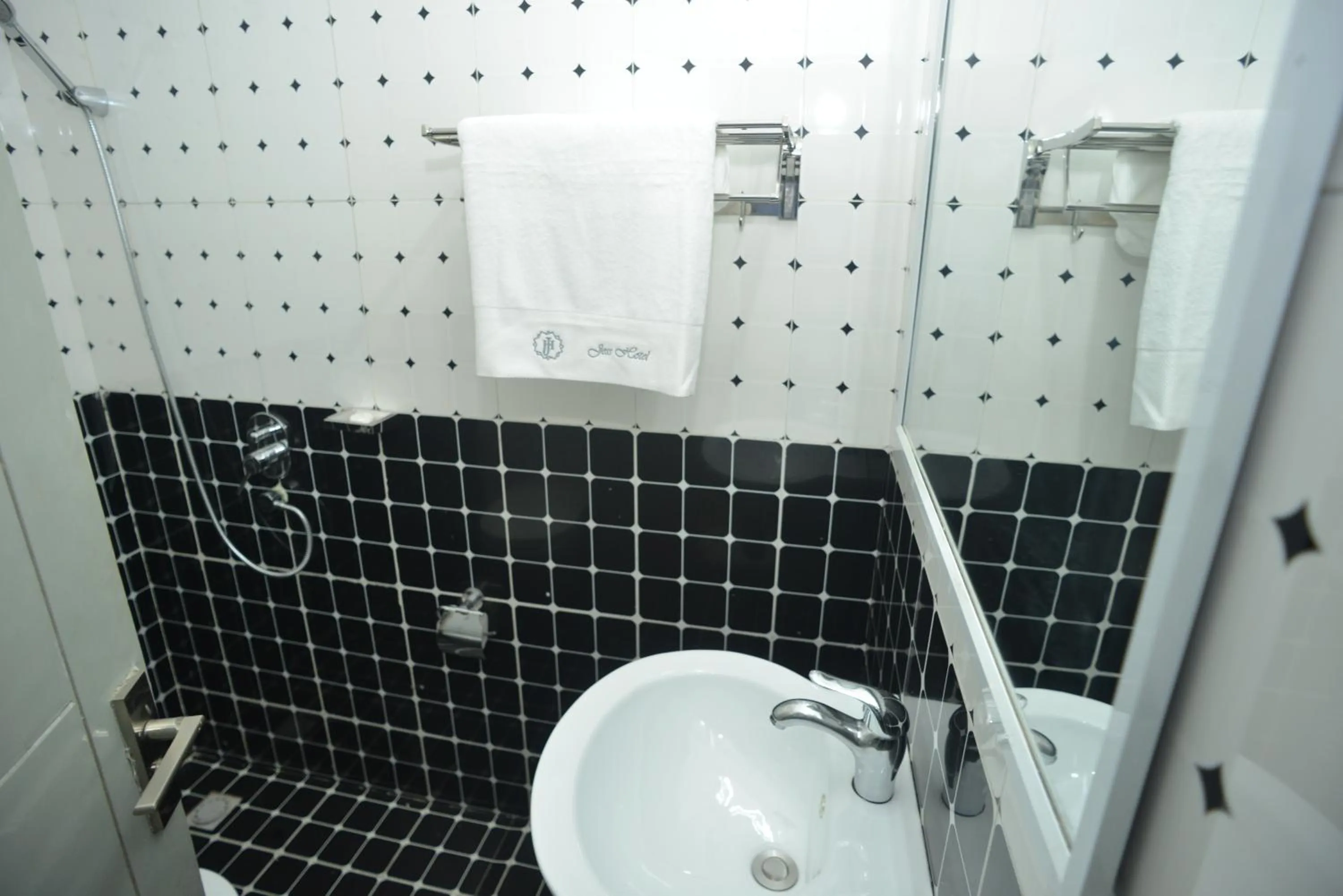 Bathroom in Jess Hotel Kpalimé