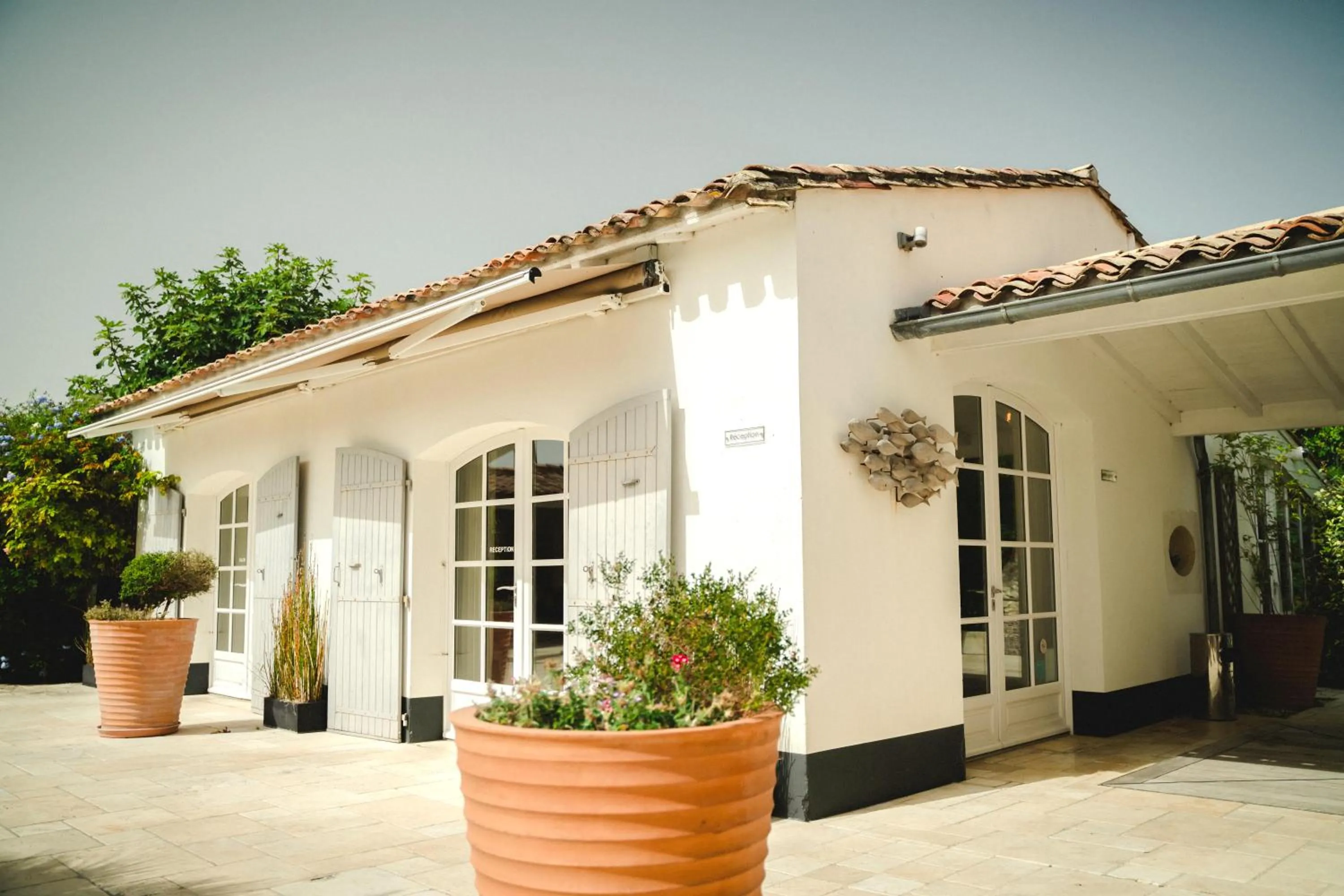 Property building in Le Clos Saint-Martin Hôtel & Spa