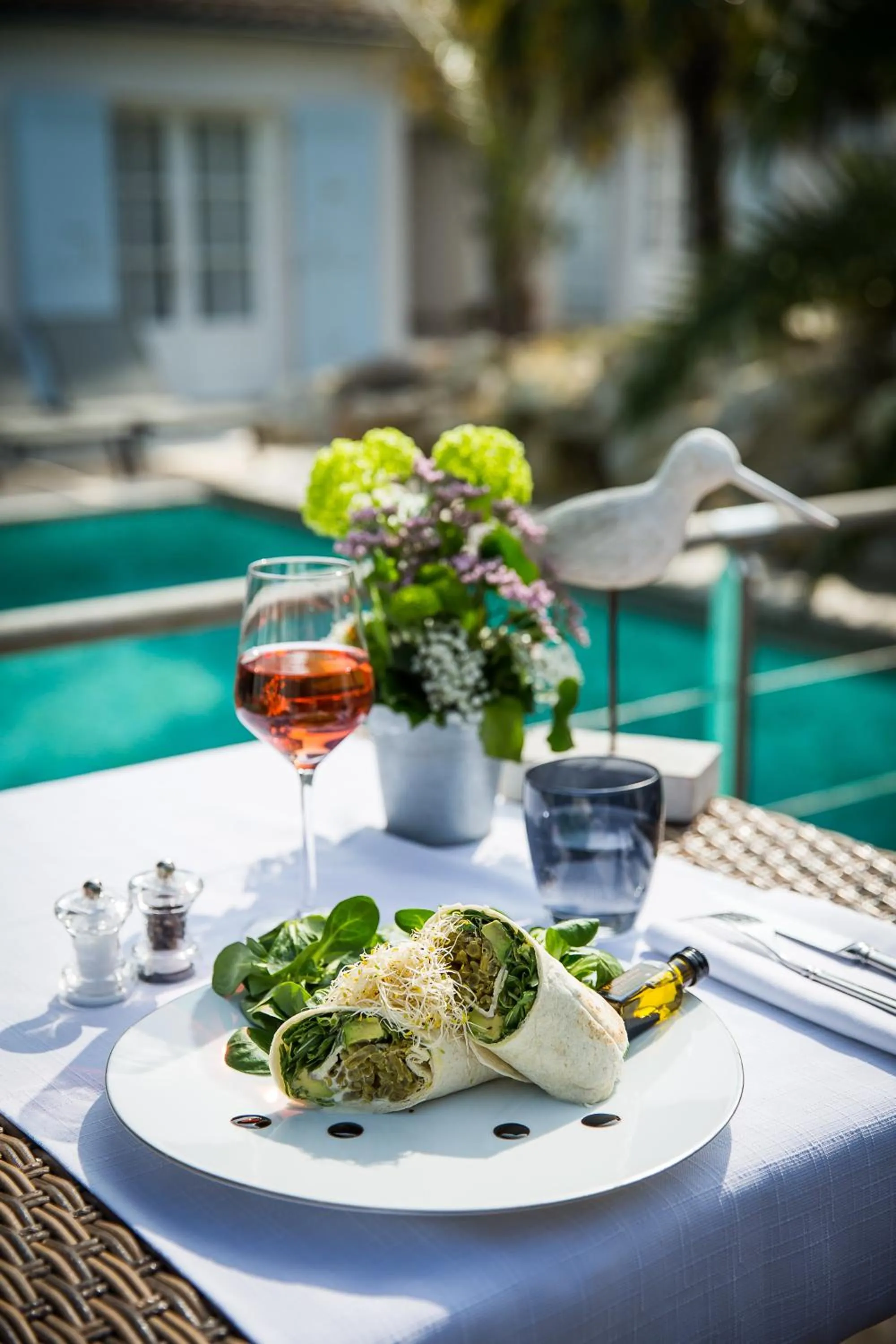 Patio in Le Clos Saint-Martin Hôtel & Spa