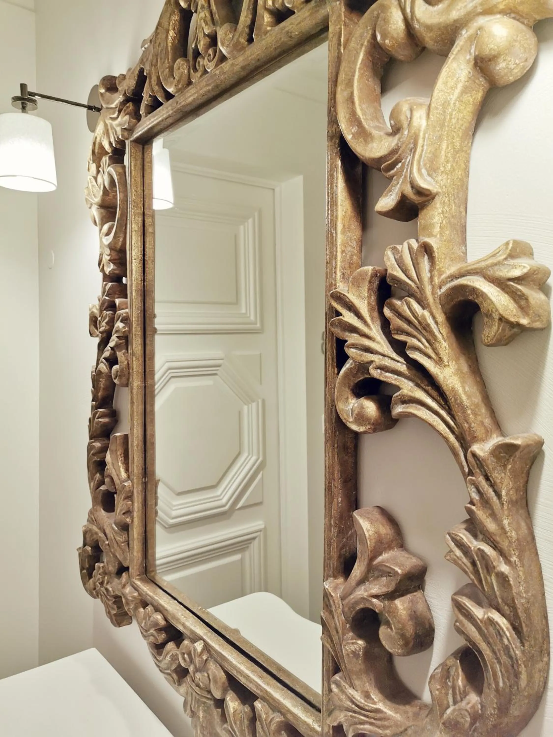 Decorative detail in Le Clos Saint-Martin Hôtel & Spa