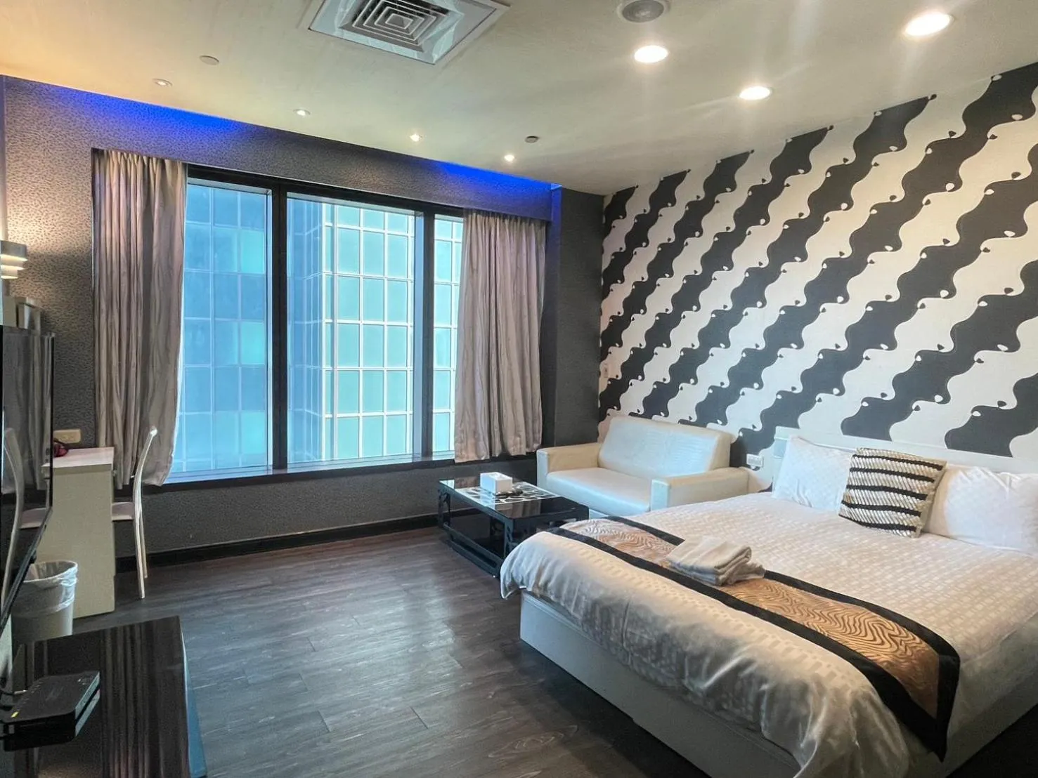 Bed in Neo Sky Hotel