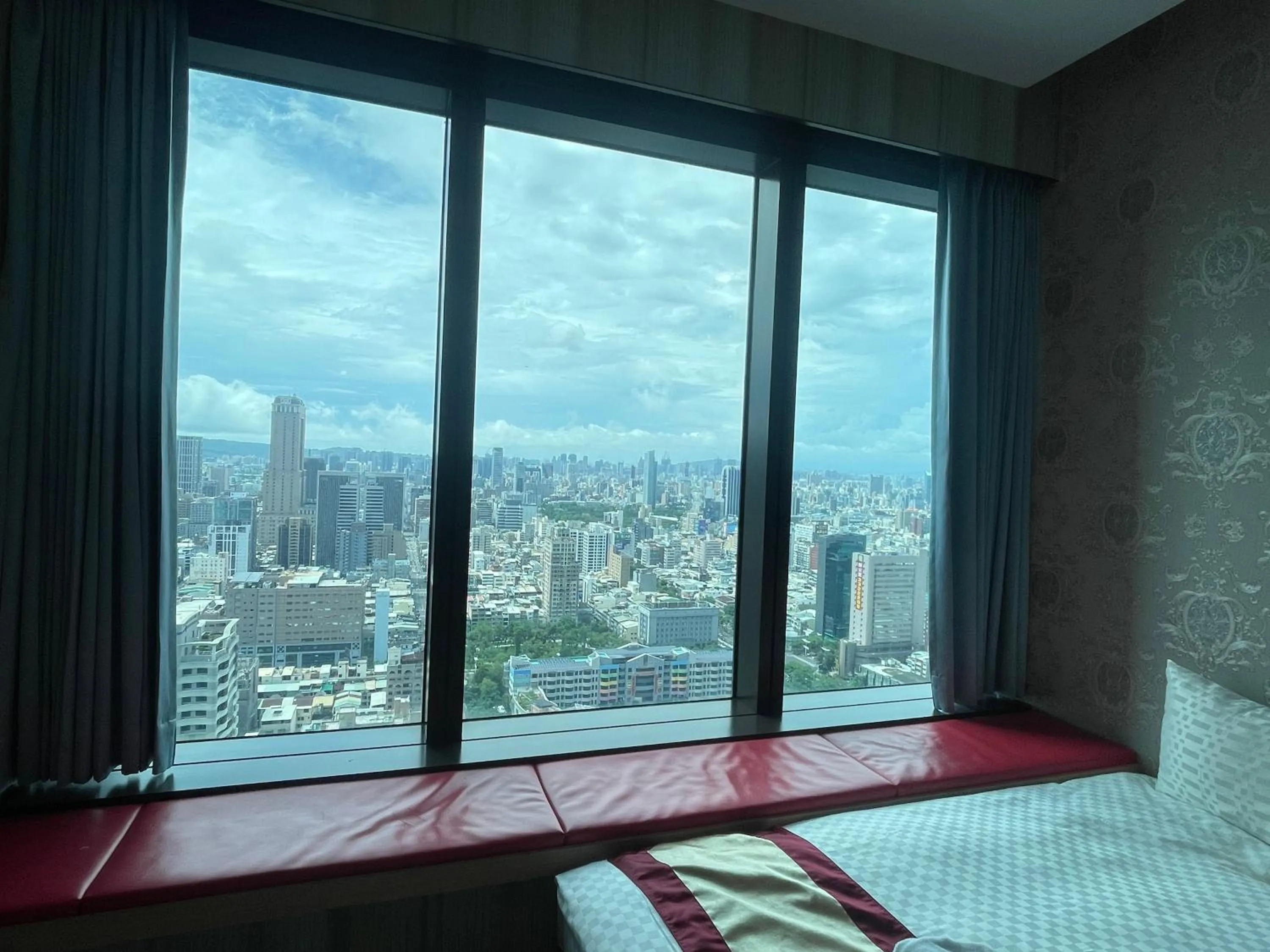 Bed in Neo Sky Hotel