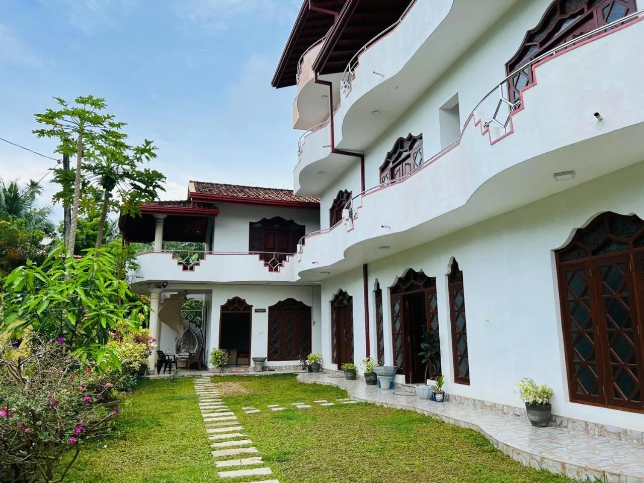 Garden view in White Elephant Villa & Restaurant