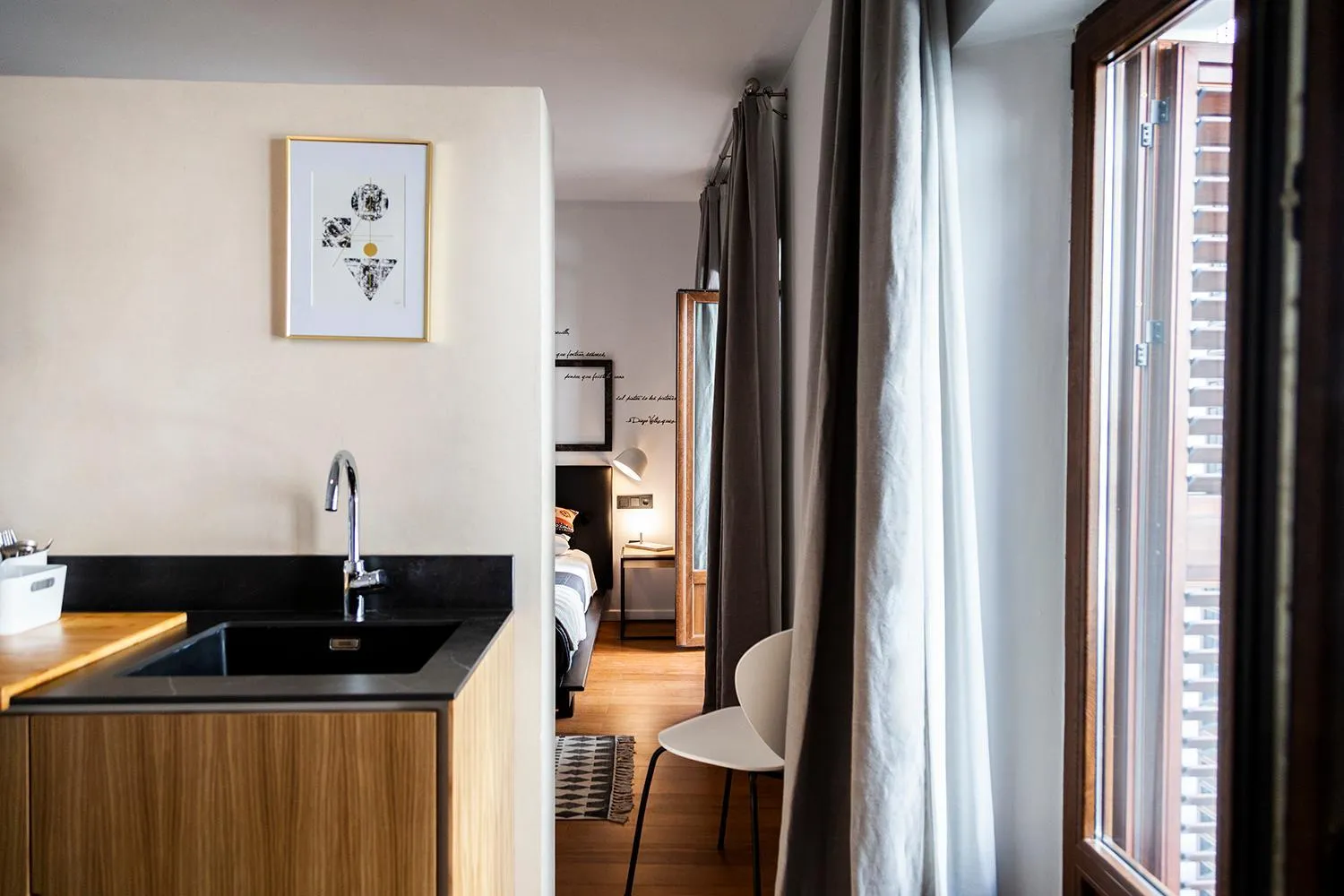 Photo of the whole room in Welldone Cathedral