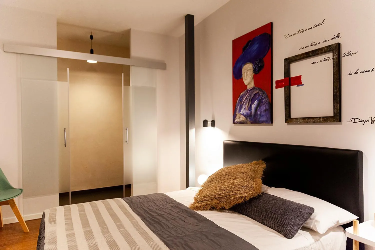 Bedroom, Bed in Welldone Cathedral