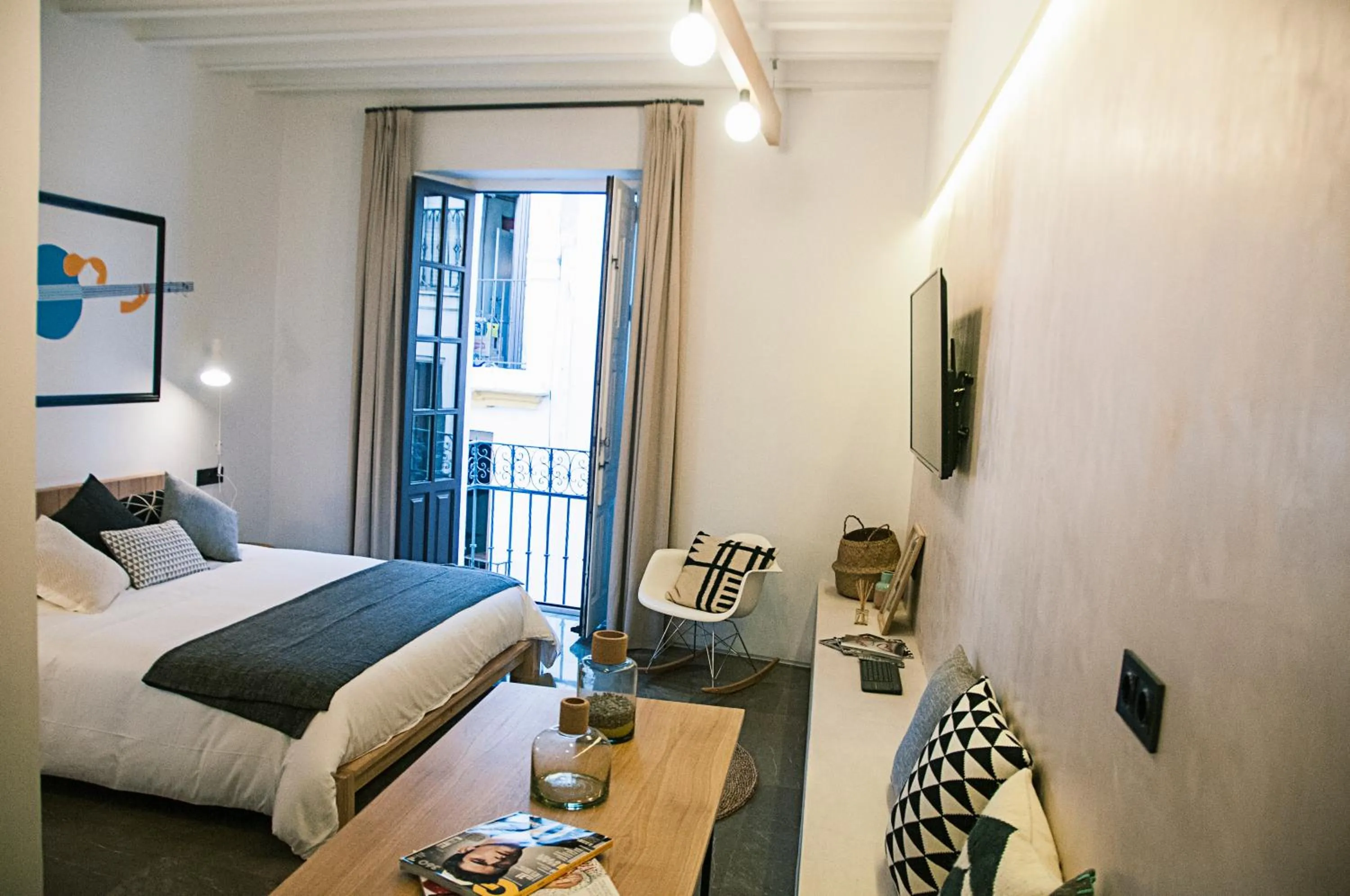 Shower, Bed in Welldone Cathedral