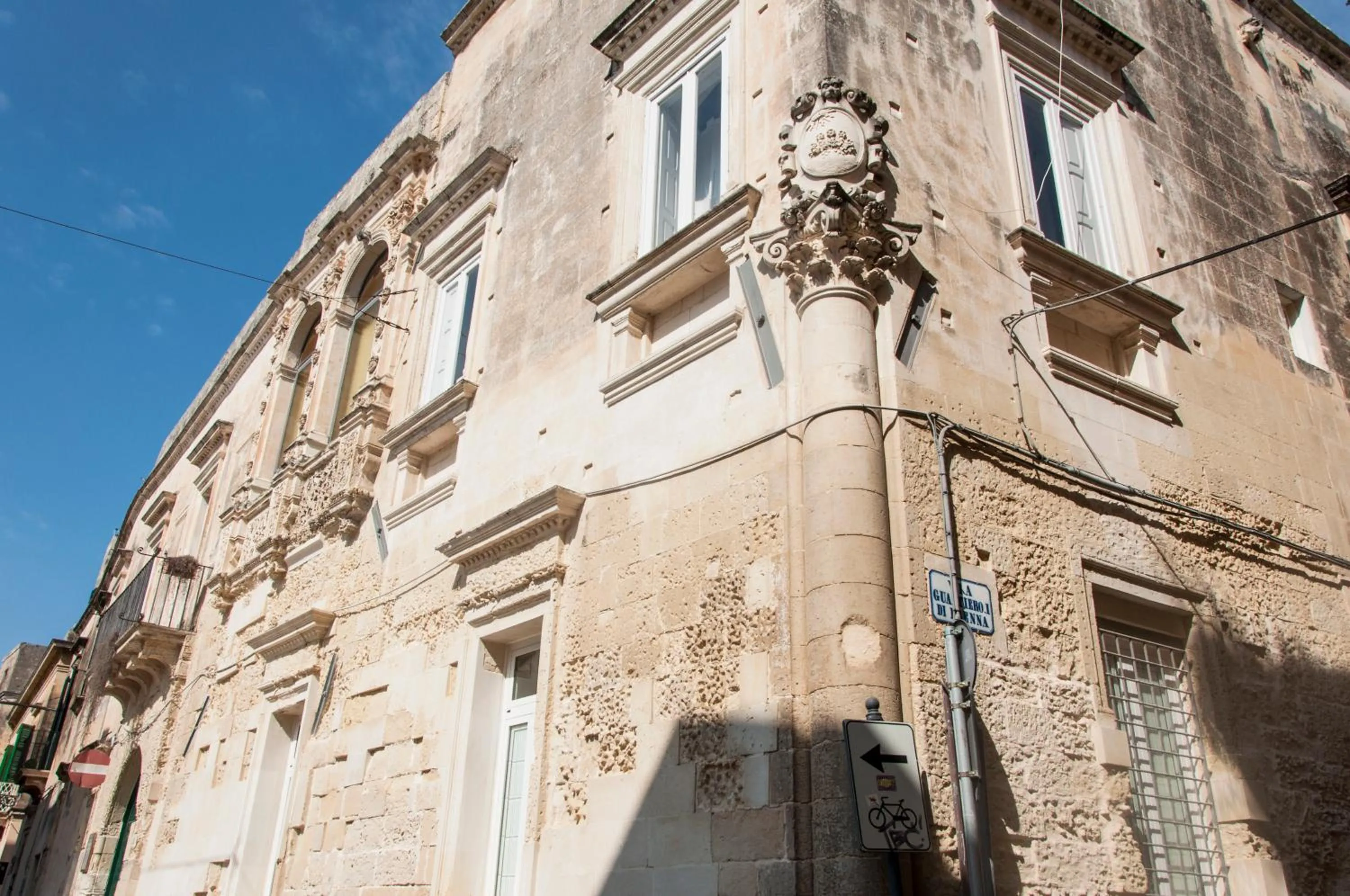 Facade/entrance in Palazzo Paladini Rooms Lecce