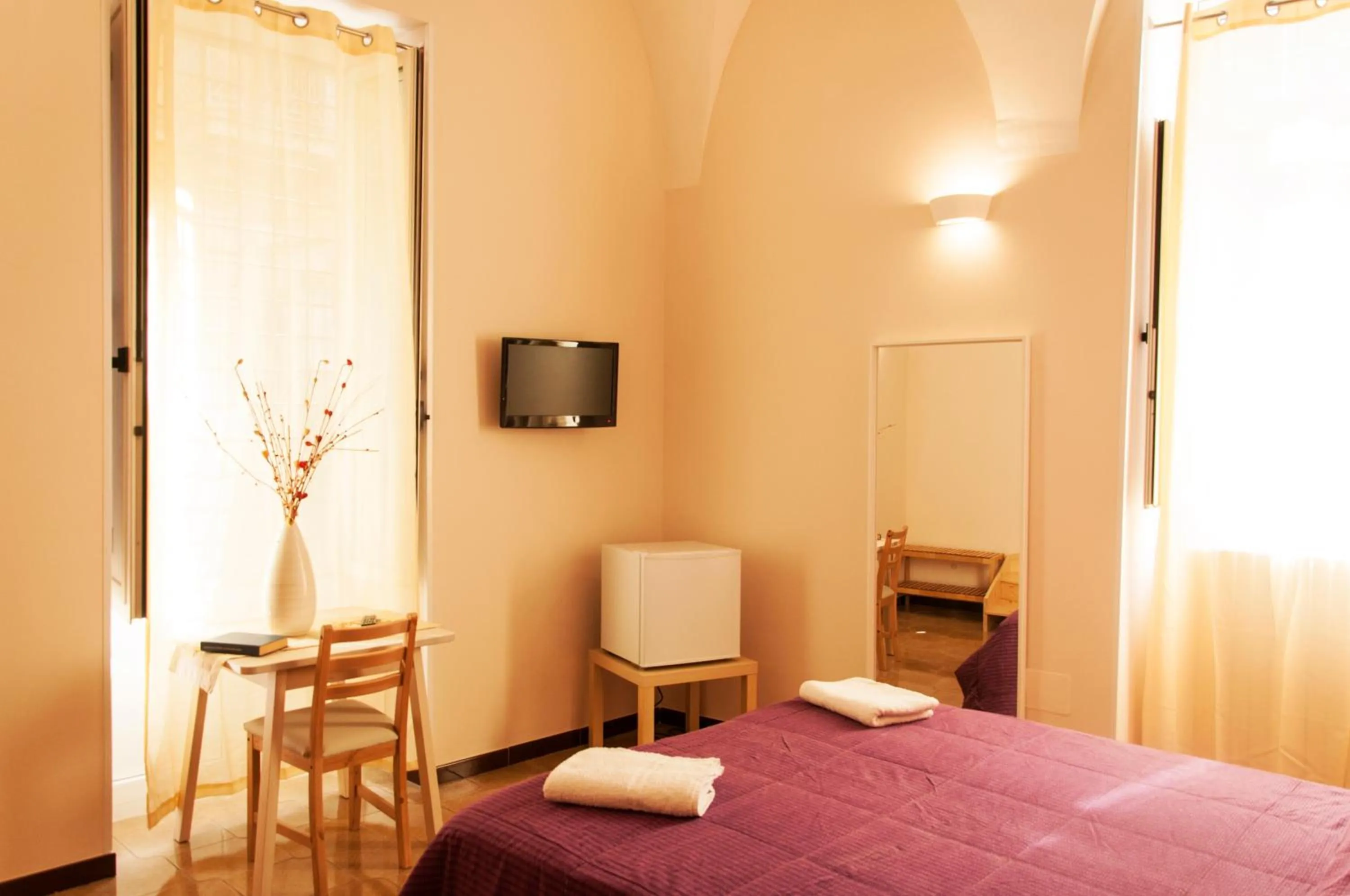 TV and multimedia, Bed in Palazzo Paladini Rooms Lecce