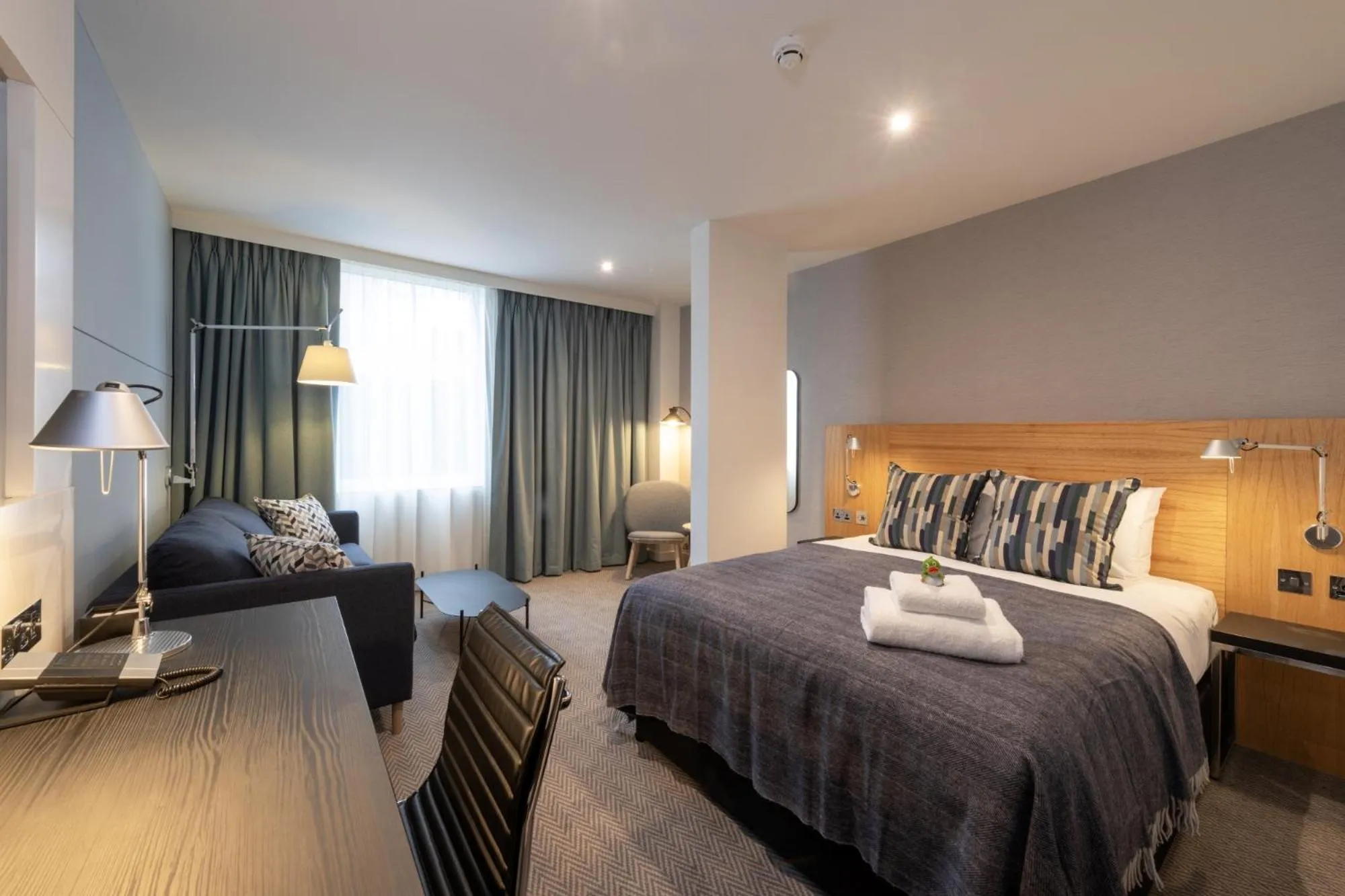 Bed in Apex City of Edinburgh Hotel