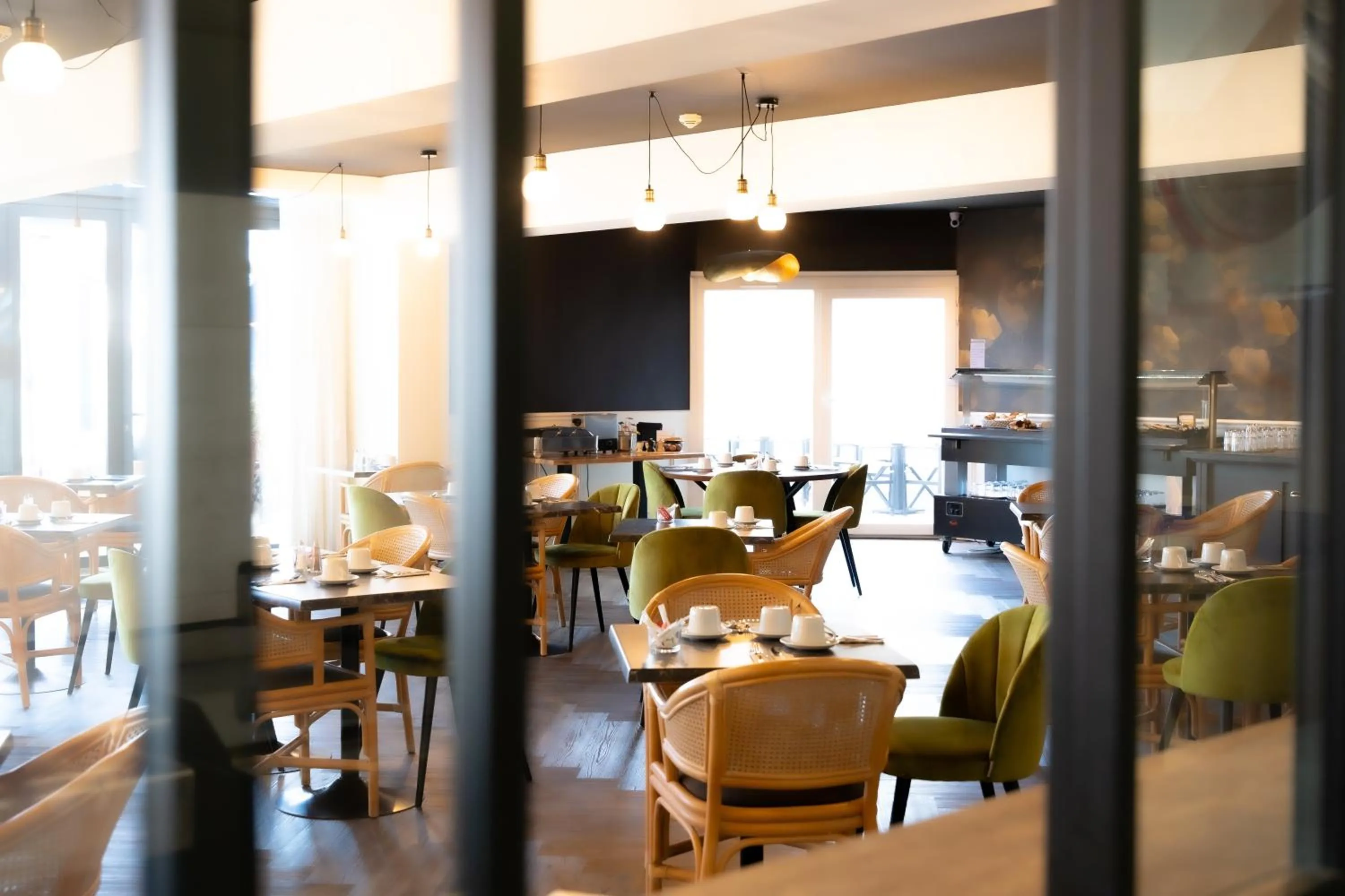 Restaurant/places to eat in Résidence Maricel