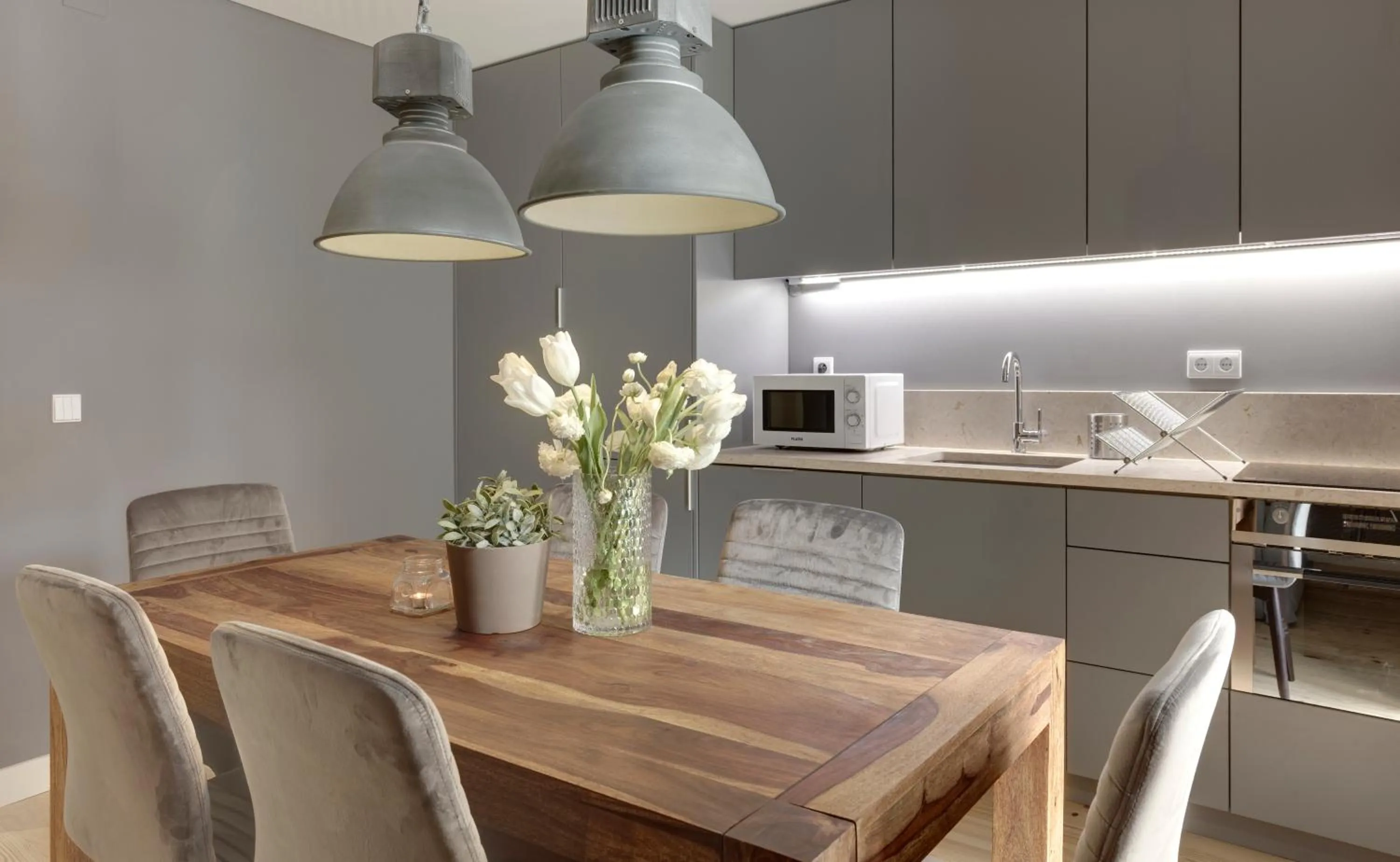Kitchen or kitchenette in City Stays Bica Apartments