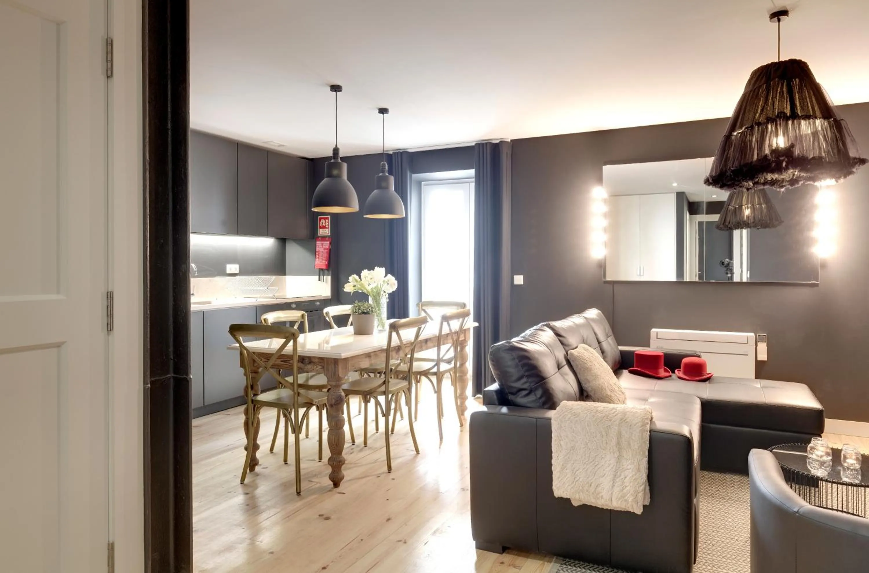 Kitchen or kitchenette in City Stays Bica Apartments