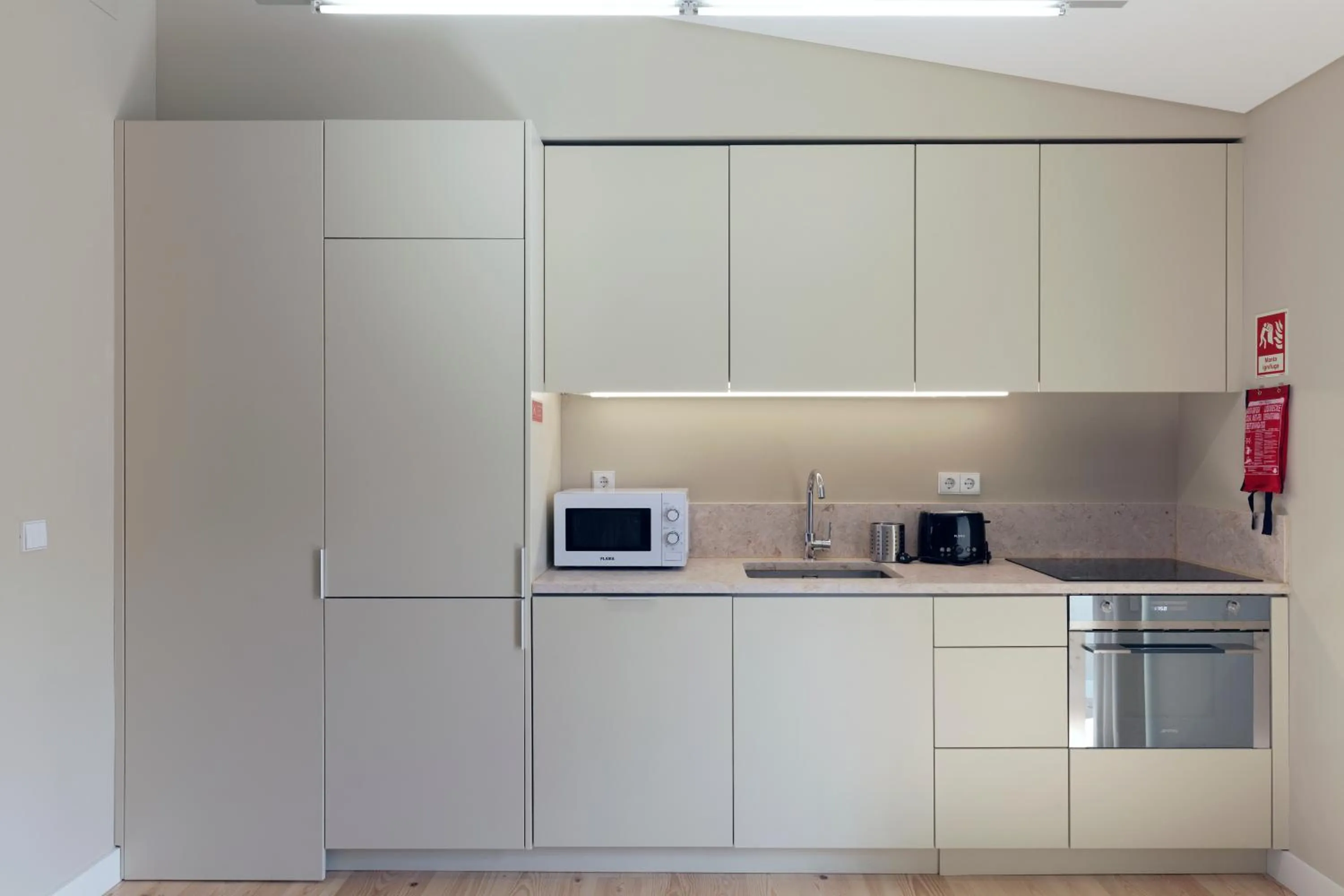 Kitchen or kitchenette in City Stays Bica Apartments