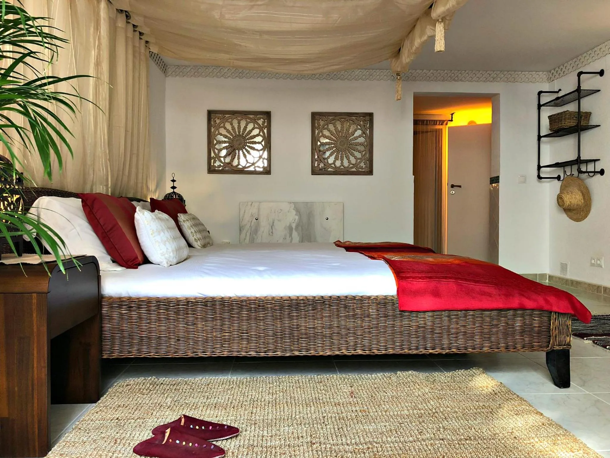 Bed in Villa Breeze Boutique Guest Rooms, Marbella