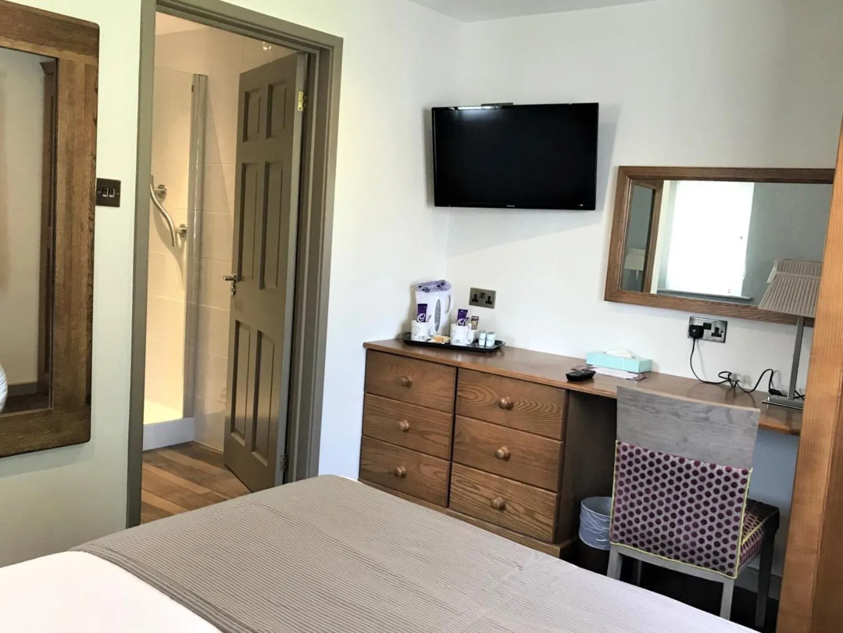 TV and multimedia, Bed in La Barbarie Hotel by Eight Continents