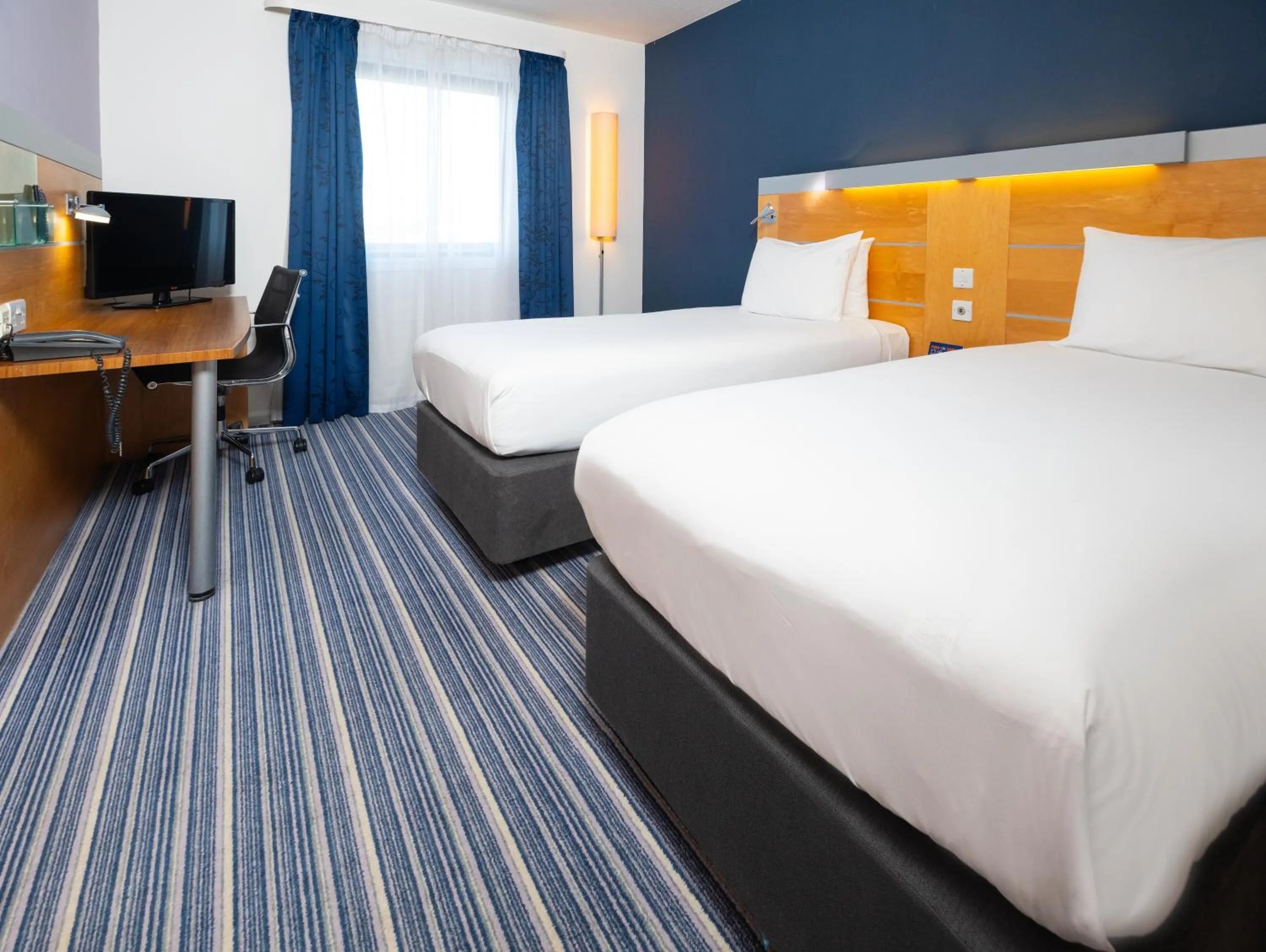 Bed in Holiday Inn Express Stevenage by IHG