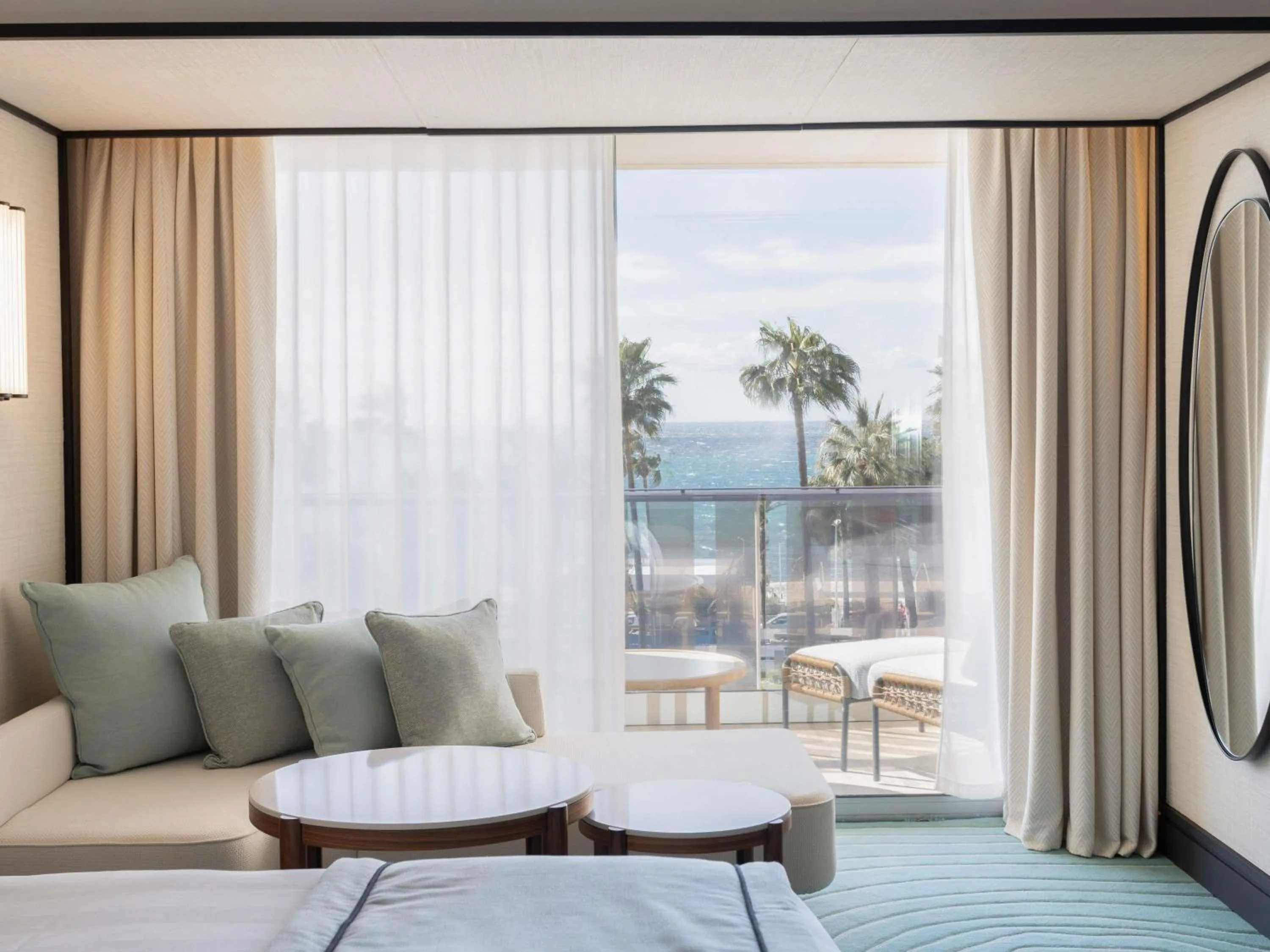 Bedroom in Mondrian Cannes