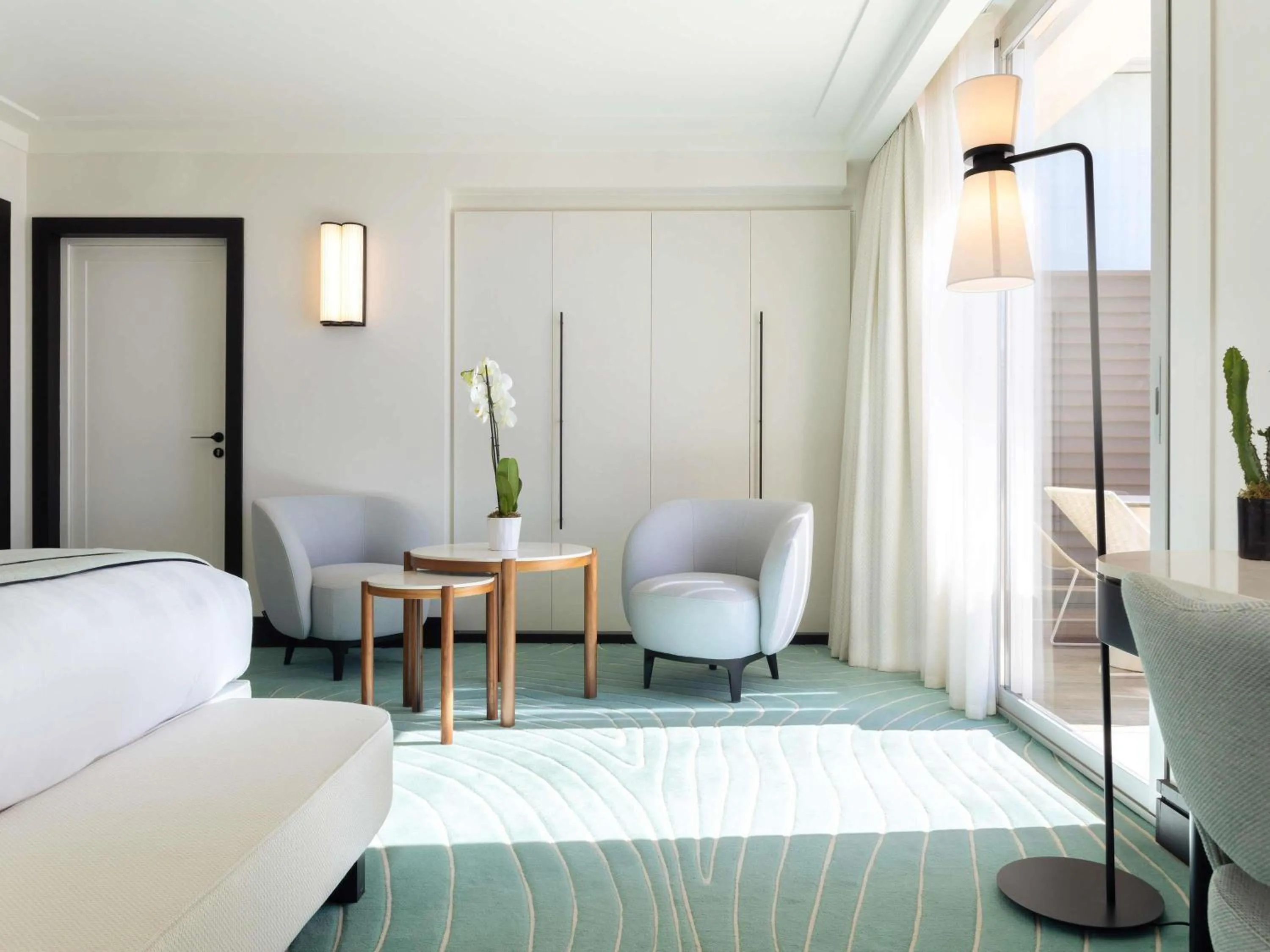 Bedroom in Mondrian Cannes