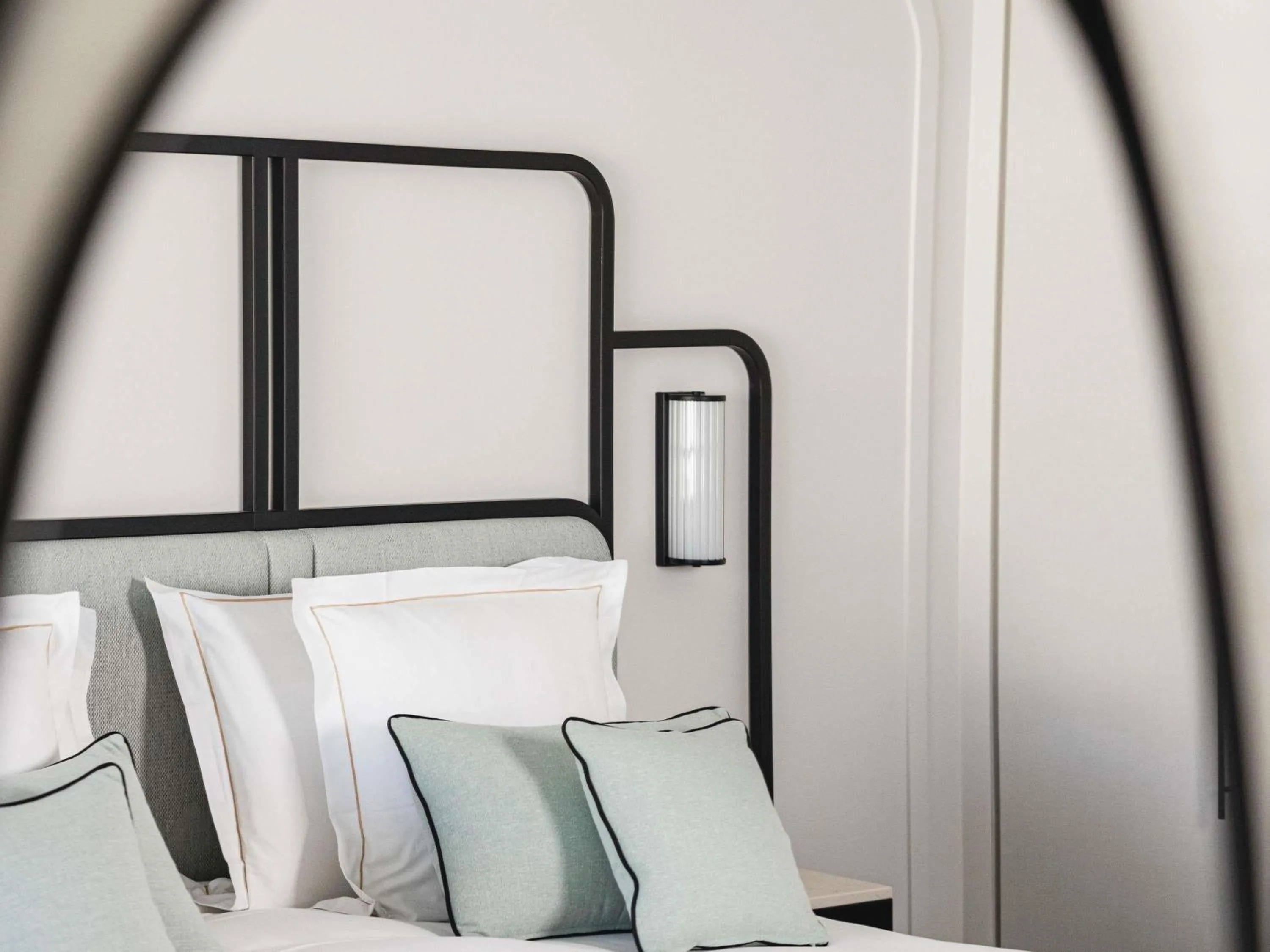 Bedroom, Bed in Mondrian Cannes