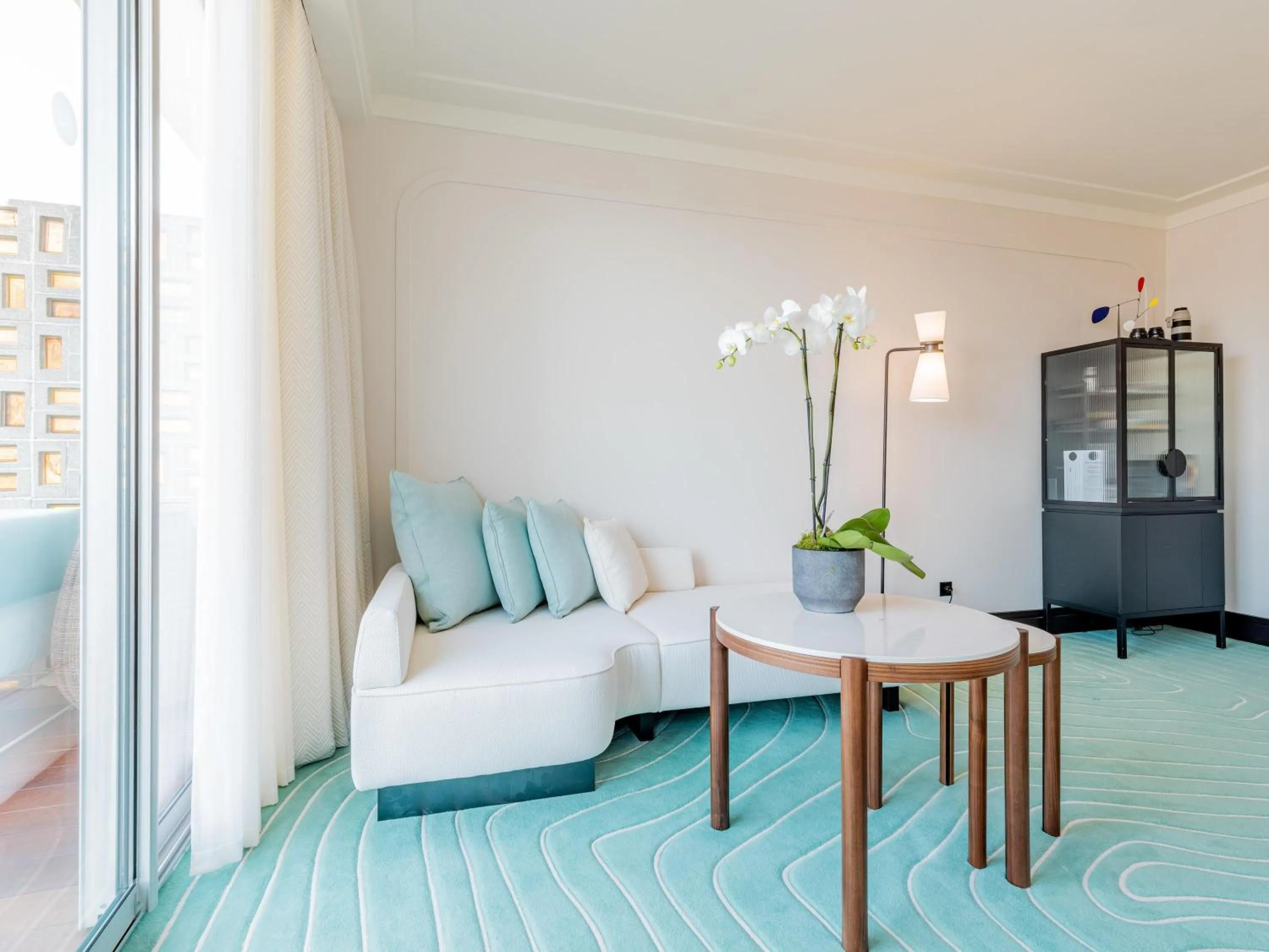 Bedroom in Mondrian Cannes