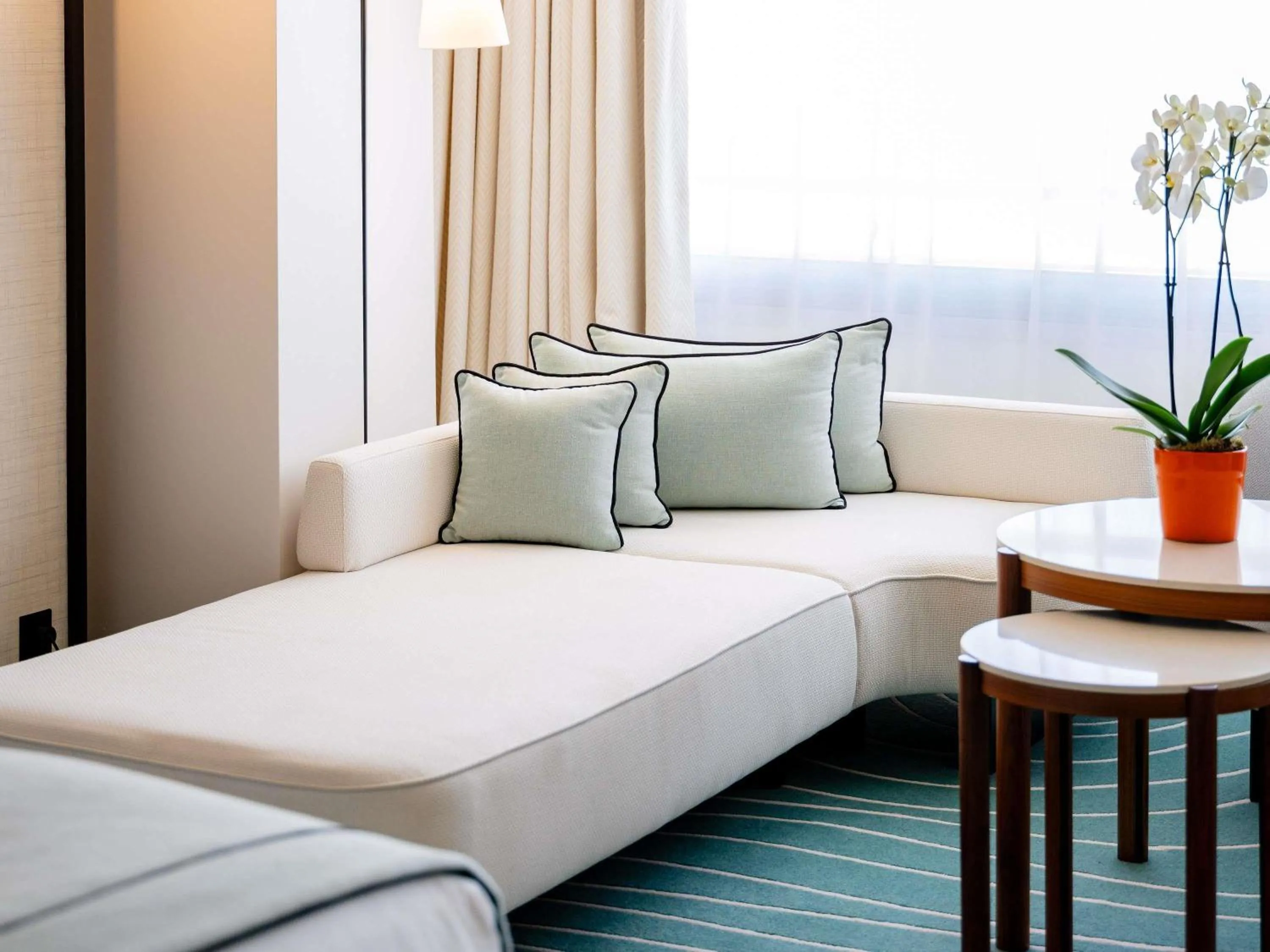 Bedroom, Bed in Mondrian Cannes