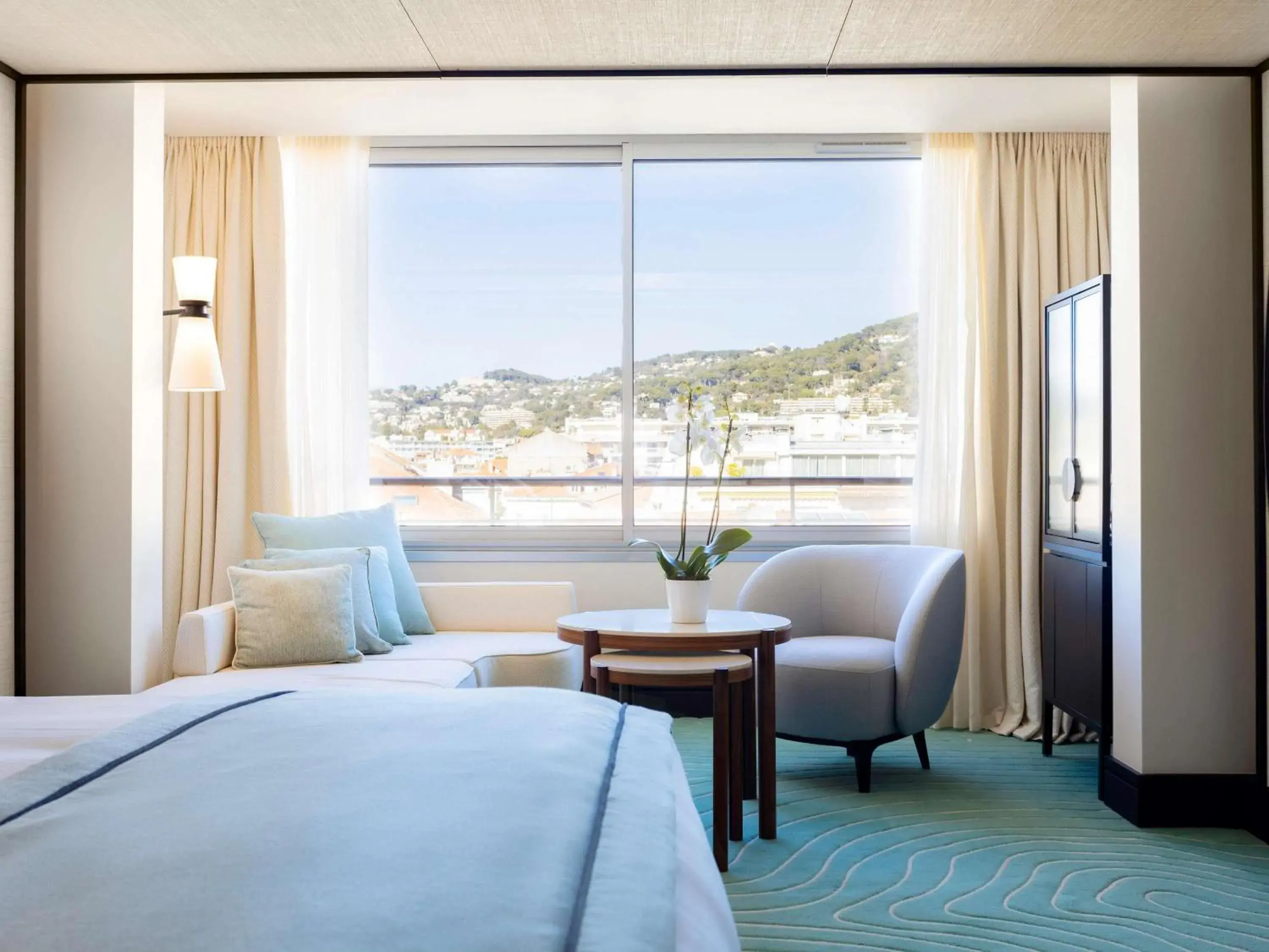 Deluxe Junior Suite with city view in Mondrian Cannes Deluxe Junior Suite with city view in Mondrian Cannes