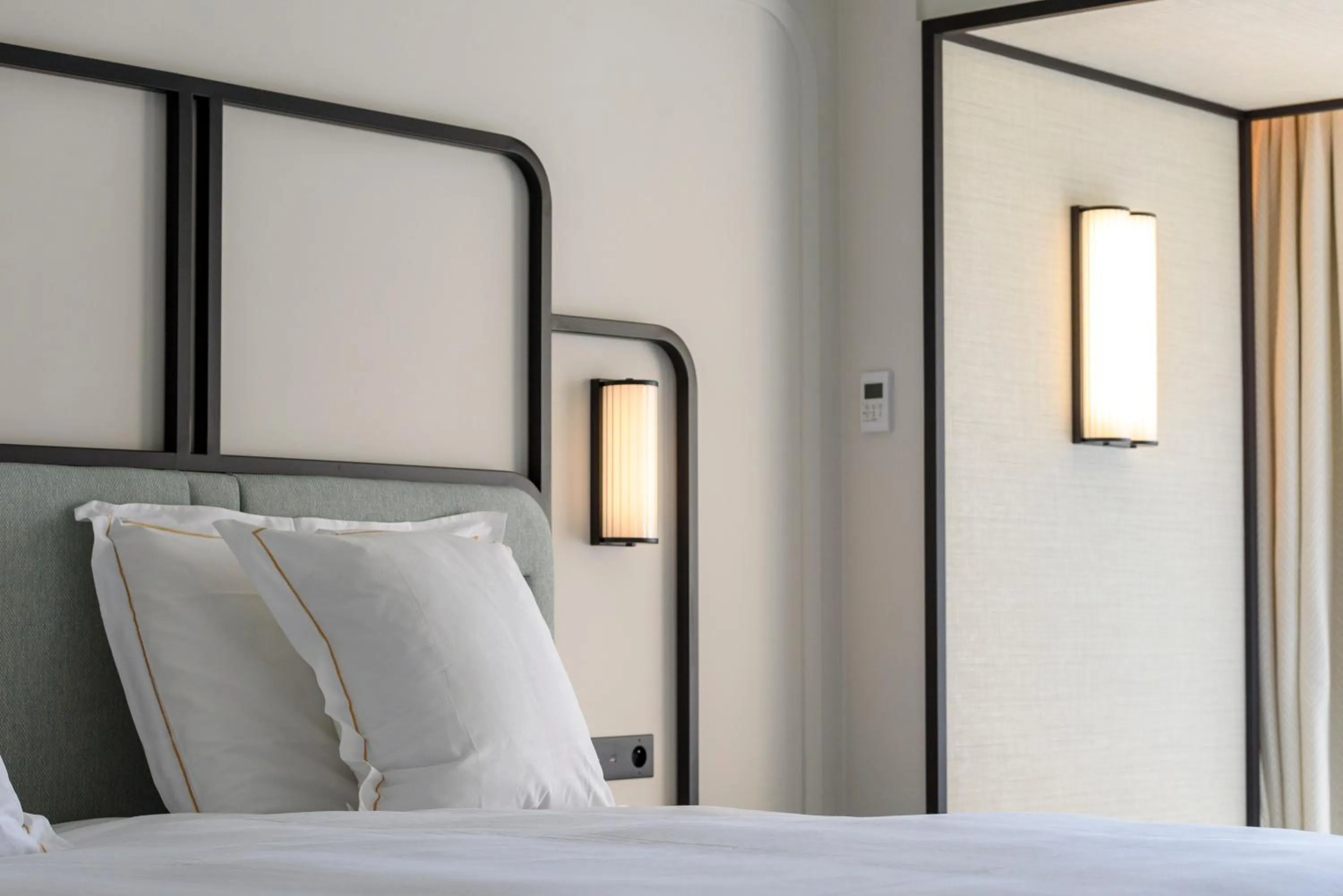 Bed in Mondrian Cannes