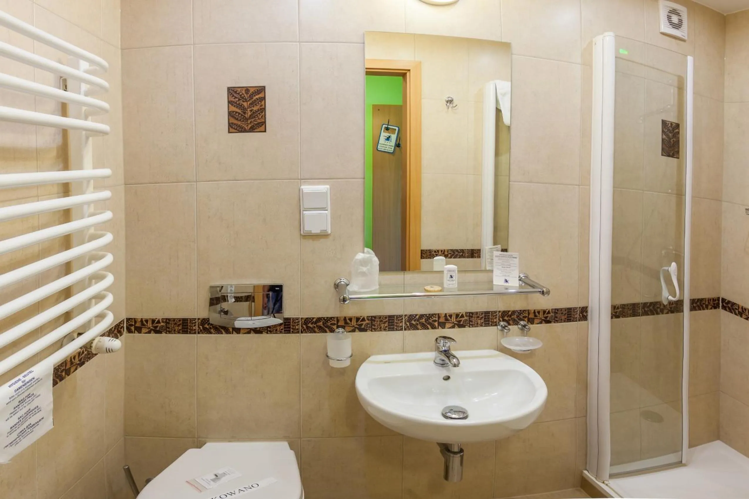 Bathroom in Hotel Jaskółka