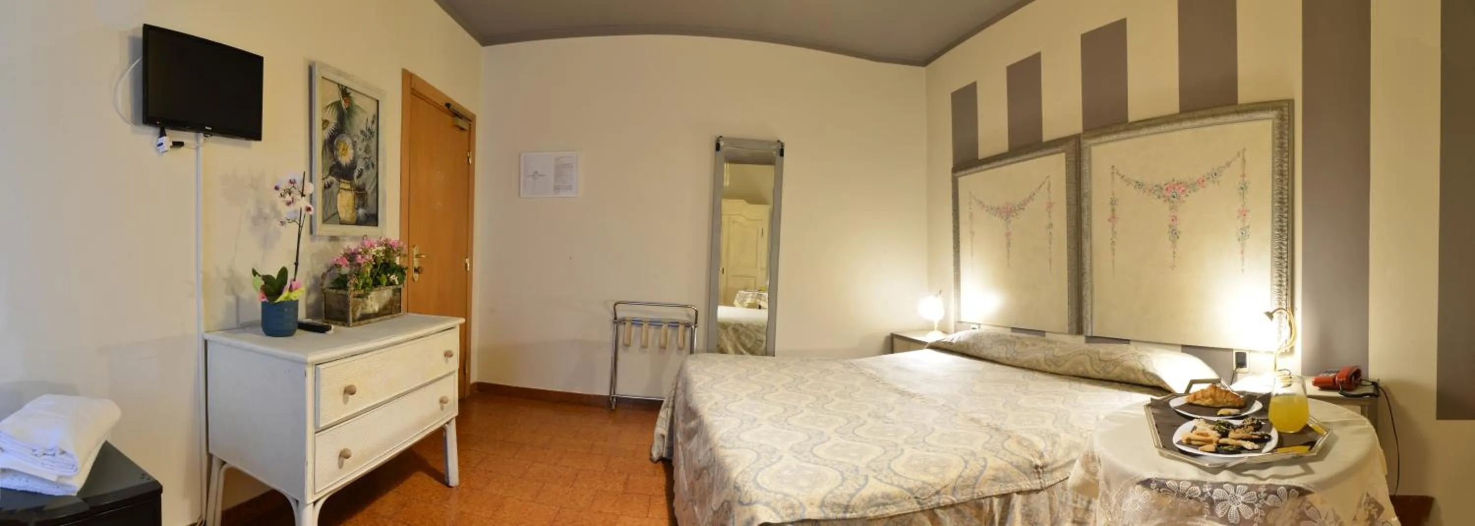 Photo of the whole room in Hotel PRime