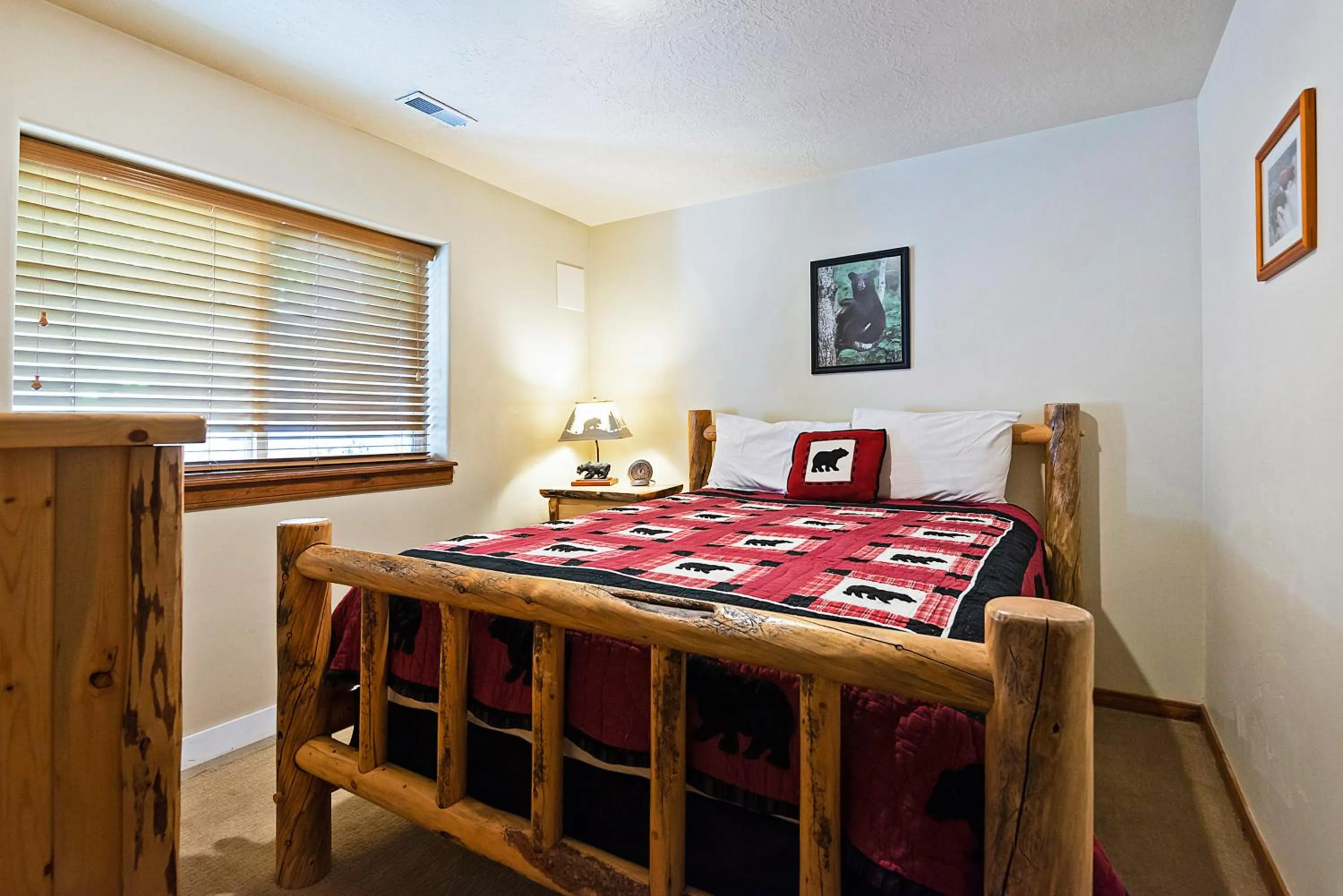 Bed in Bear Hollow #10