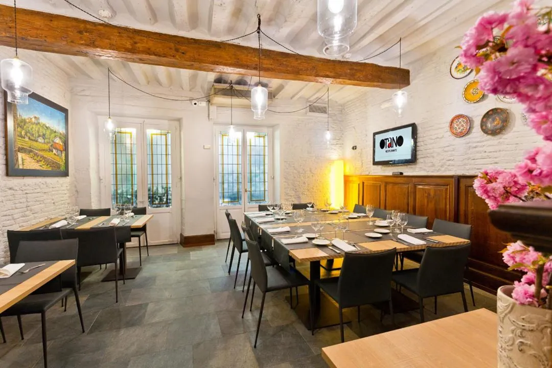 Restaurant/places to eat in Casa OTANO