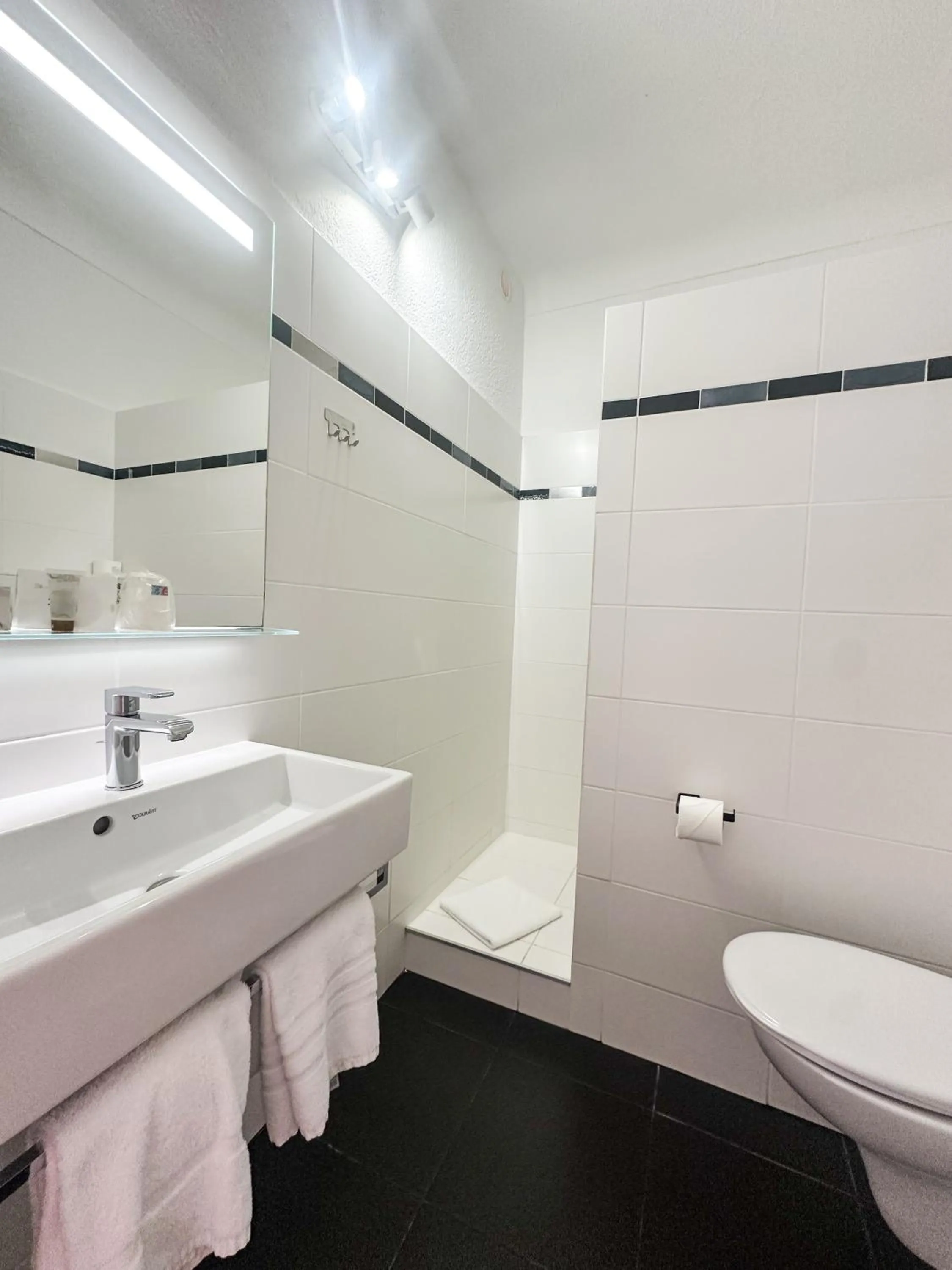 Bathroom in Hotel Les Palmiers