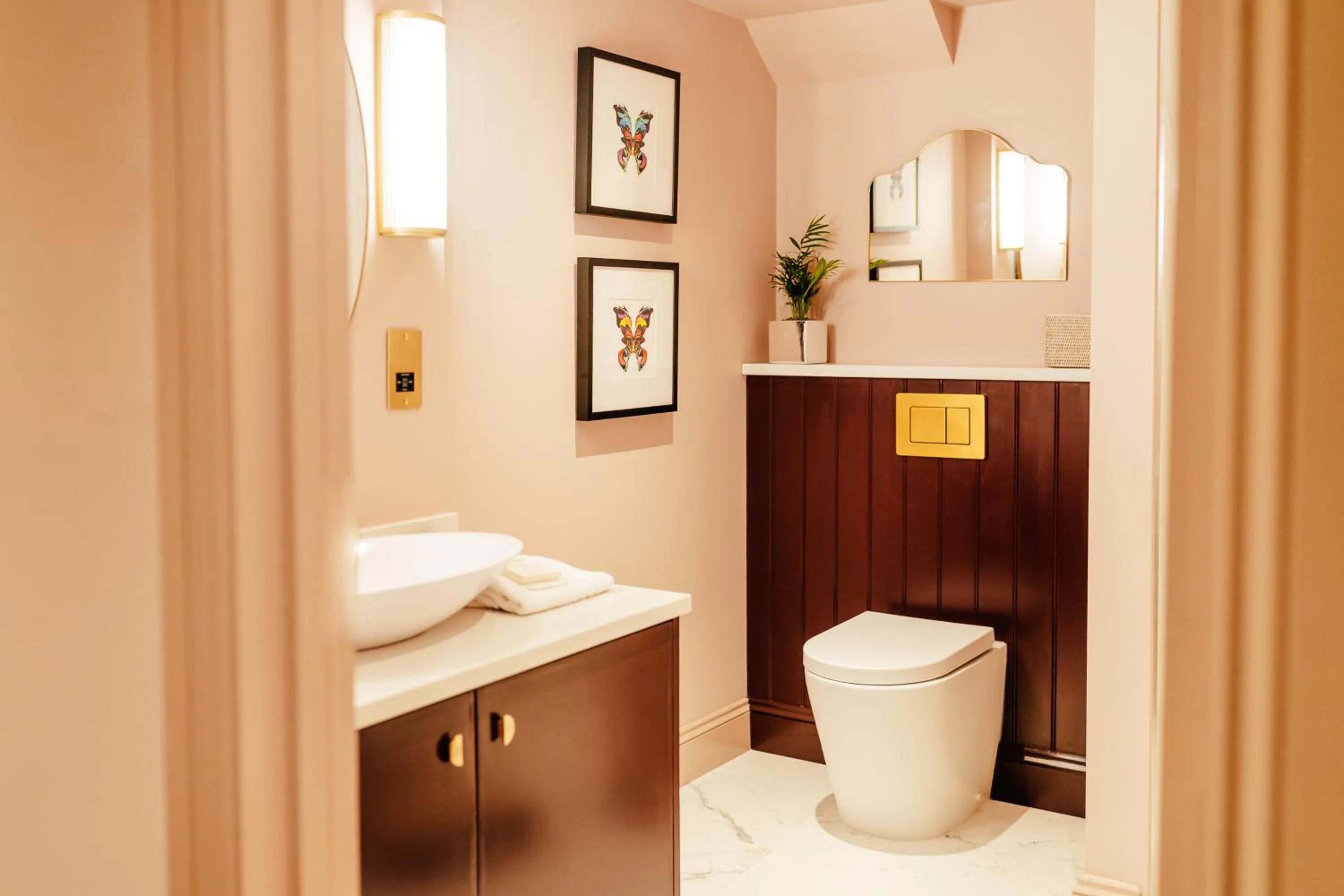 Toilet in The Grosvenor Stockbridge