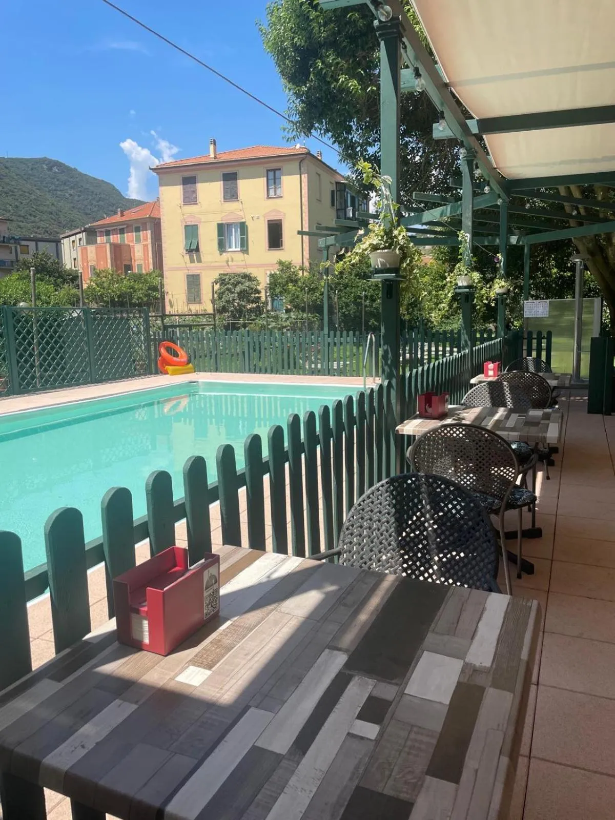 Swimming pool in Hotel Florenz