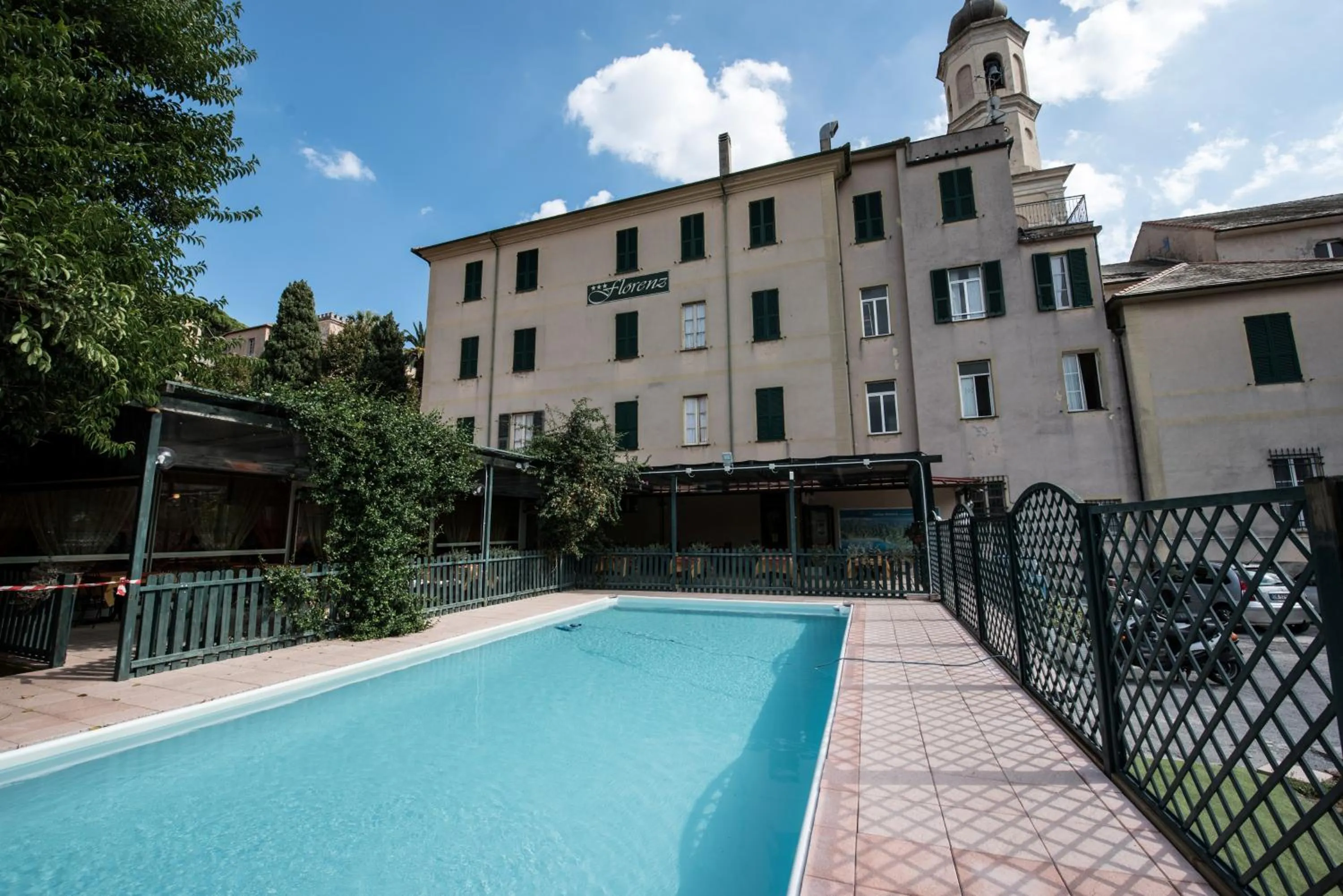 Property building in Hotel Florenz