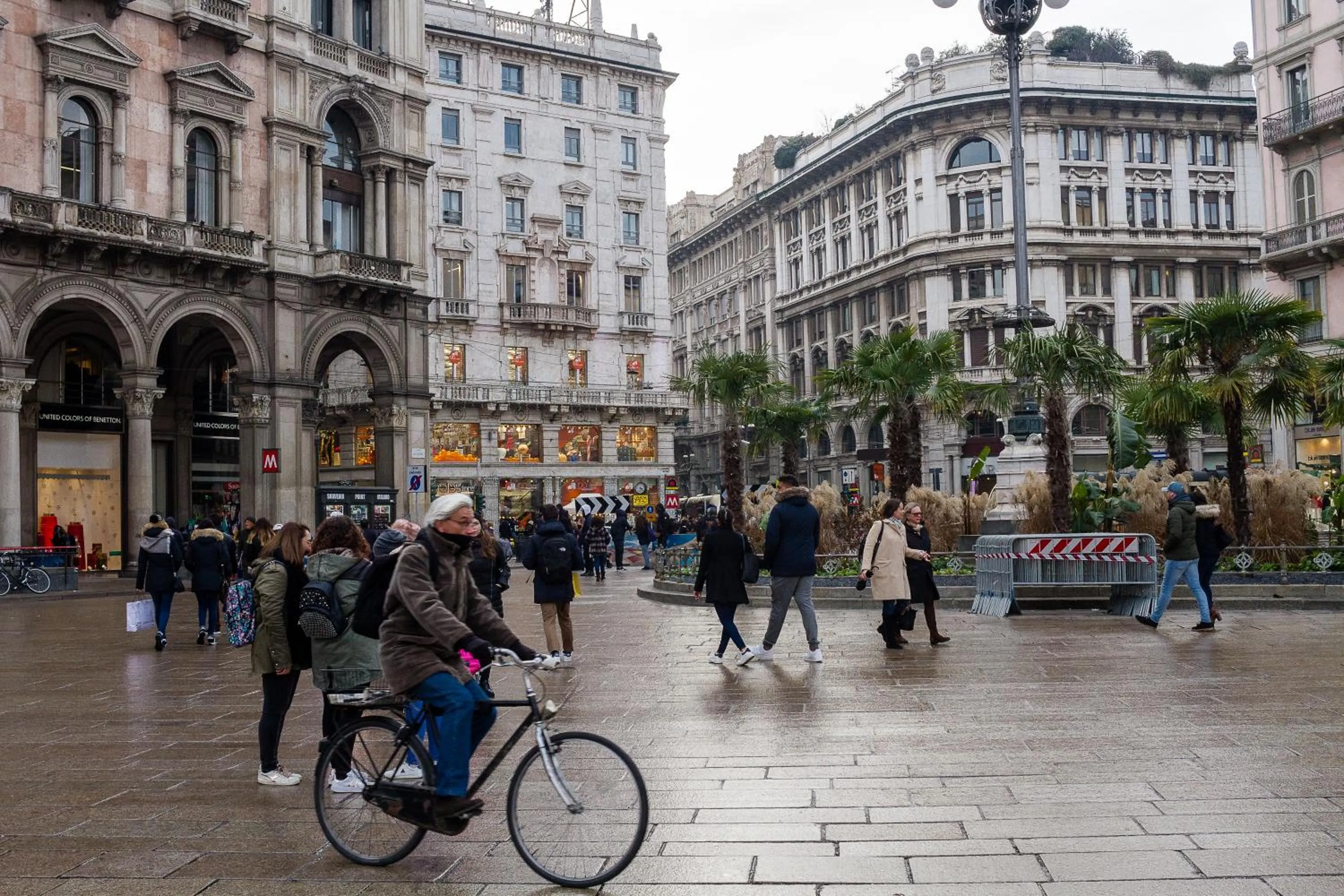 Nearby landmark in AH - Fashion District