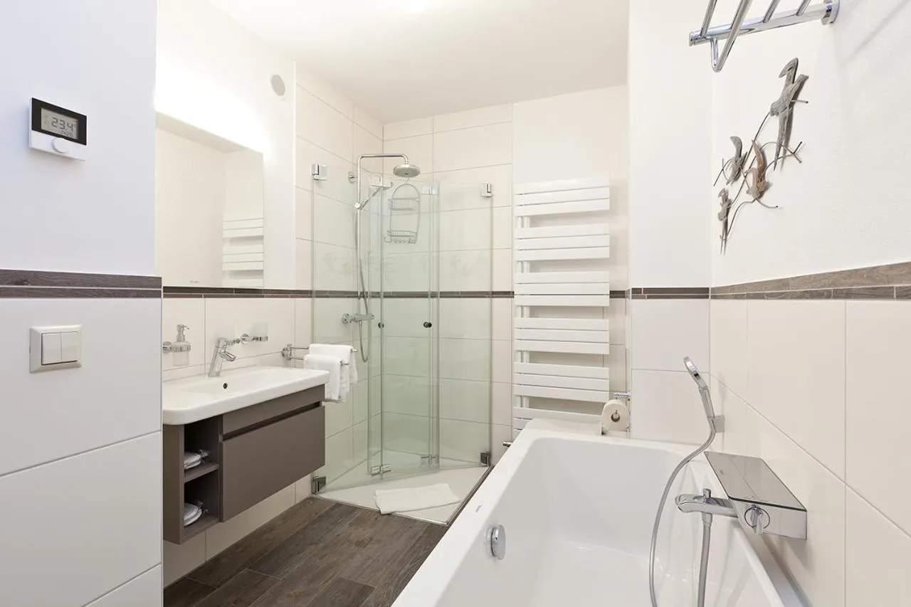 Shower in Kells Appartements