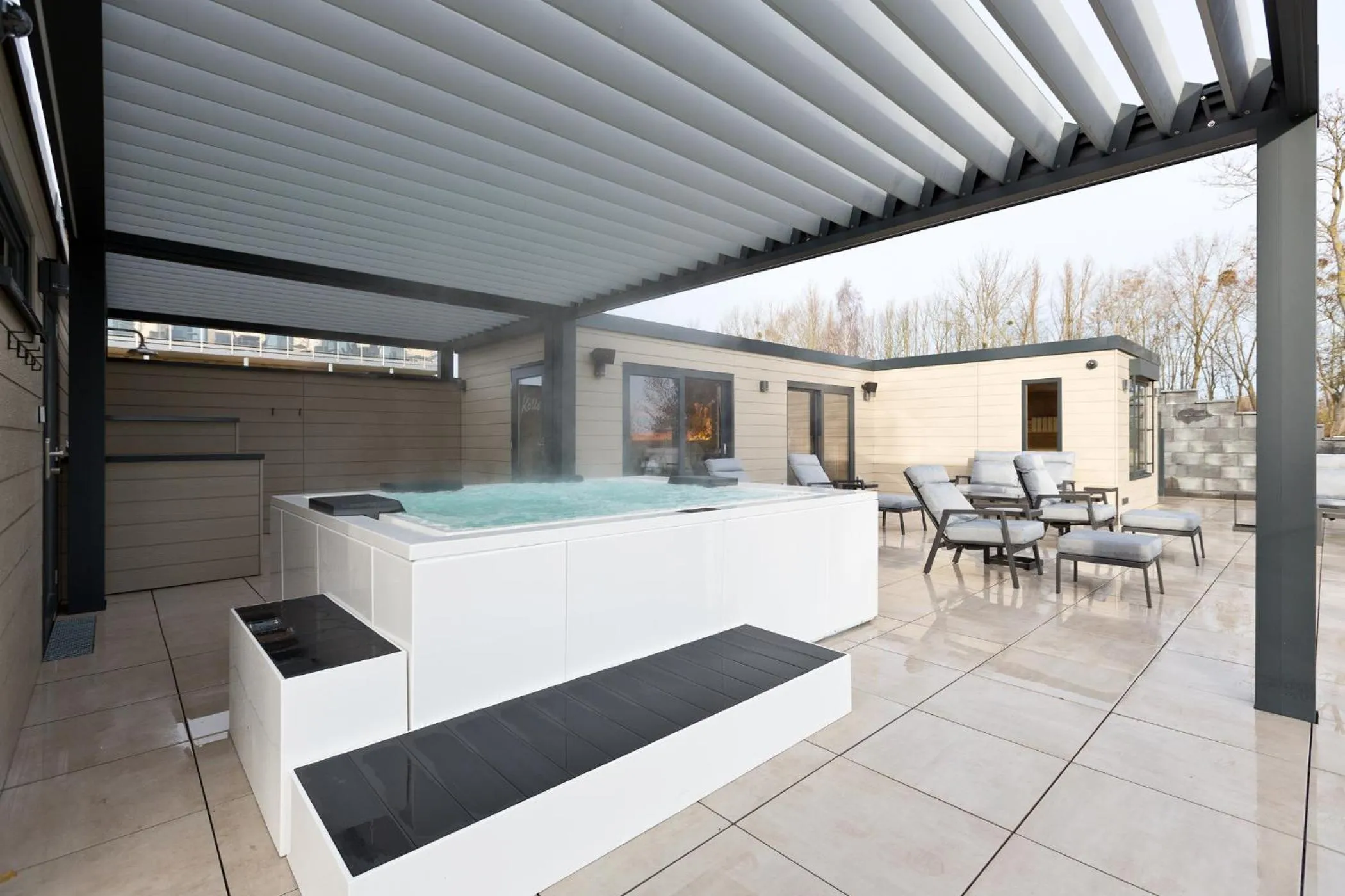 Hot Tub in Kells Appartements