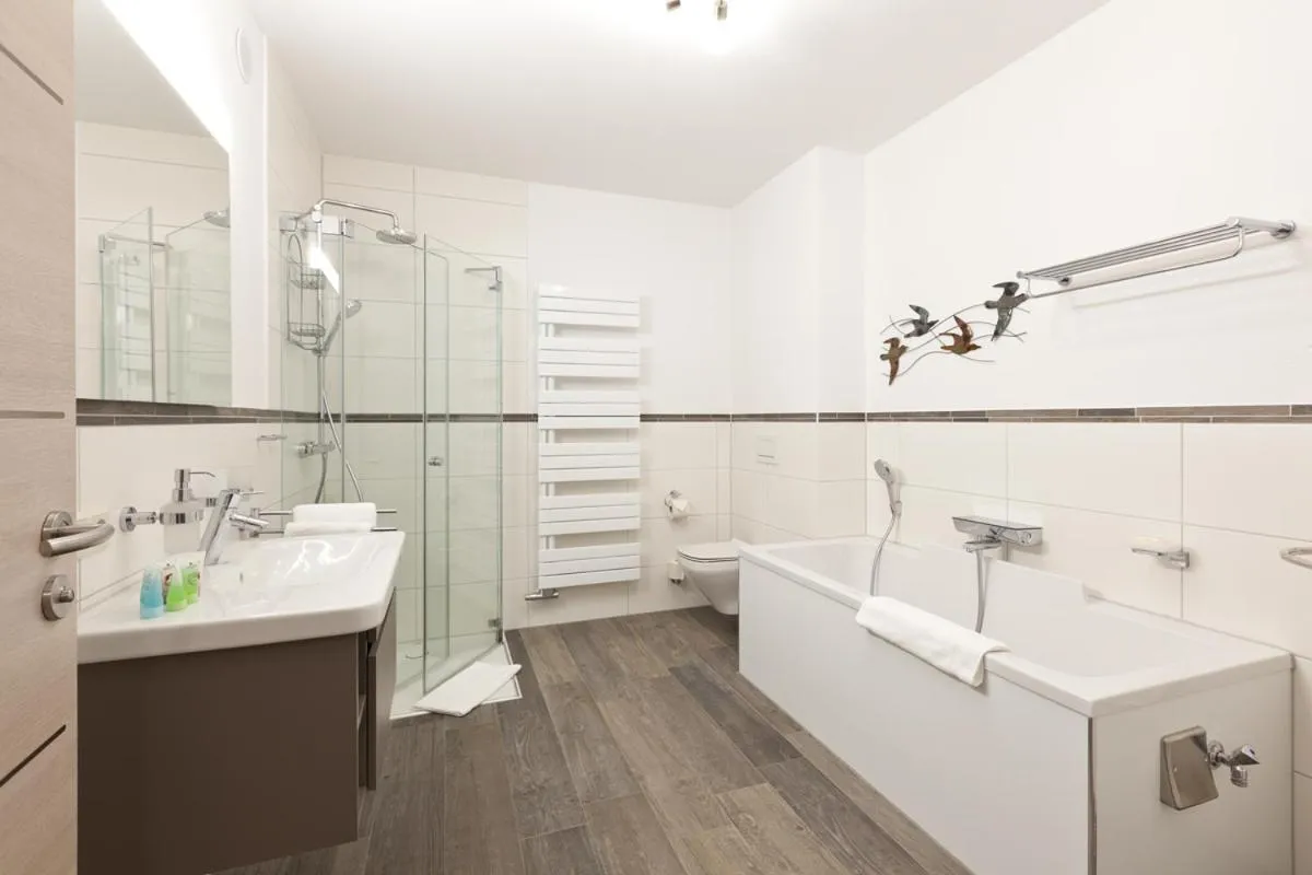 Shower in Kells Appartements