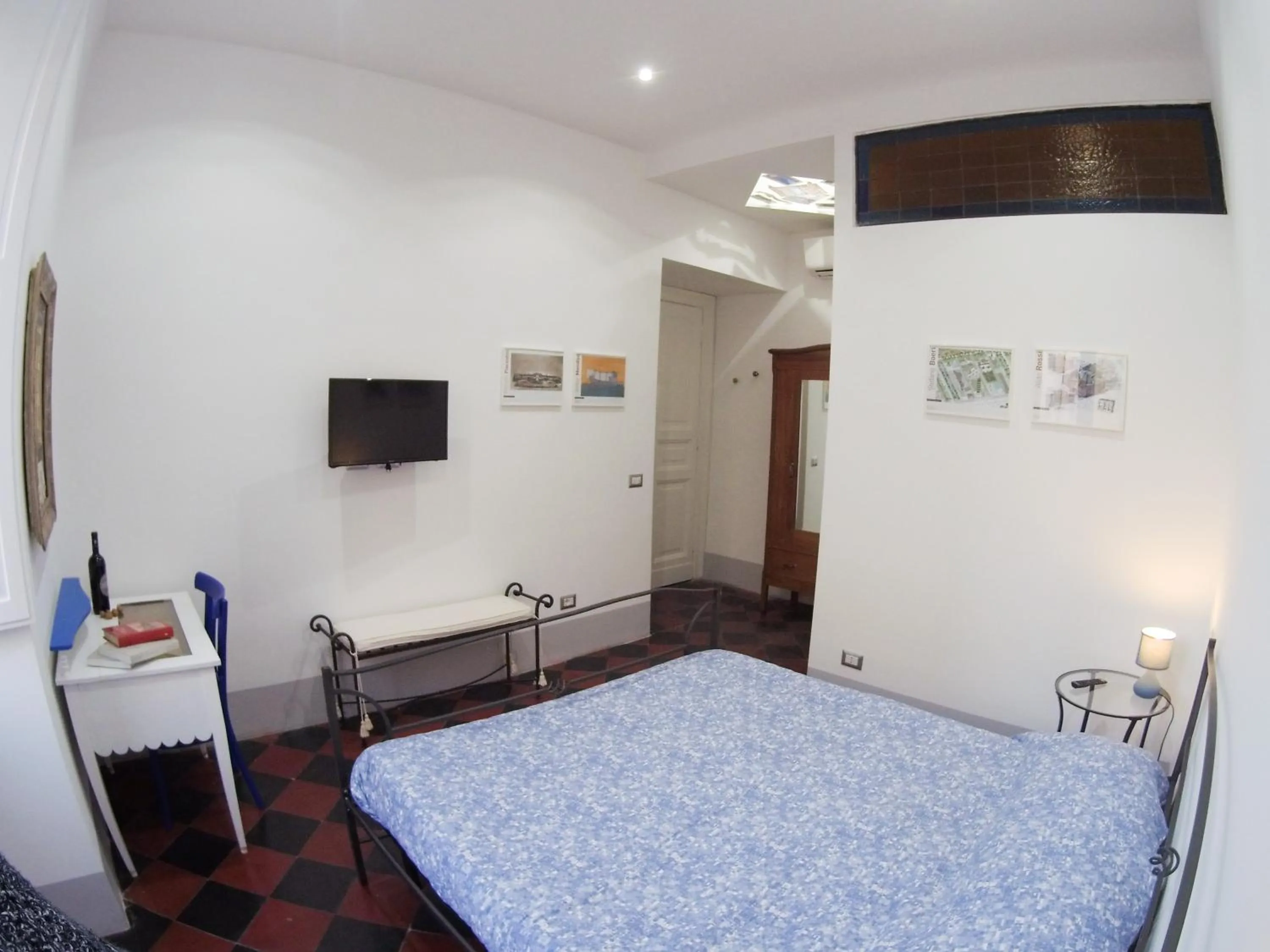 Photo of the whole room, Bed in L'architetto